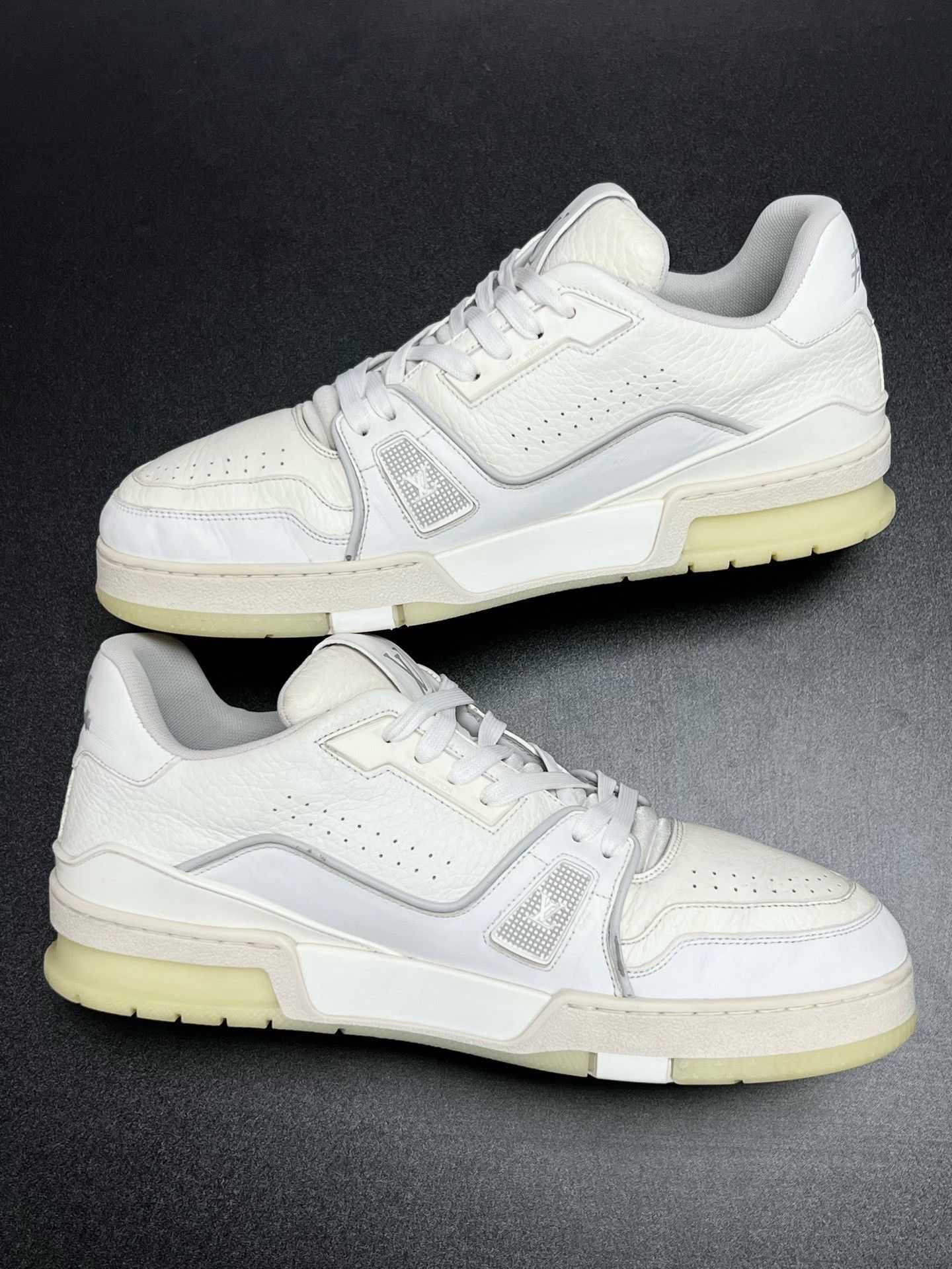 Louis Vuitton Louis Vuitton White Designer Casual Size US S / EU 44-46 / 1 - 6 Thumbnail