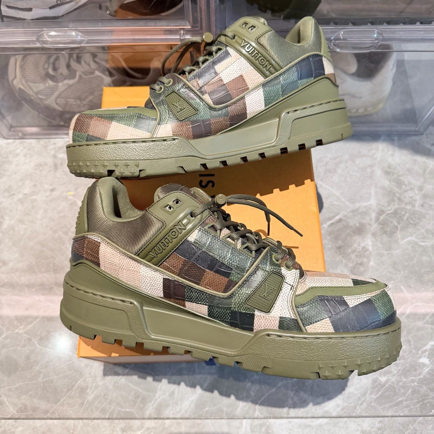 Louis Vuitton Louis Vuitton Green Designer Casual Size US XS / EU 42 / 0 - 3 Thumbnail