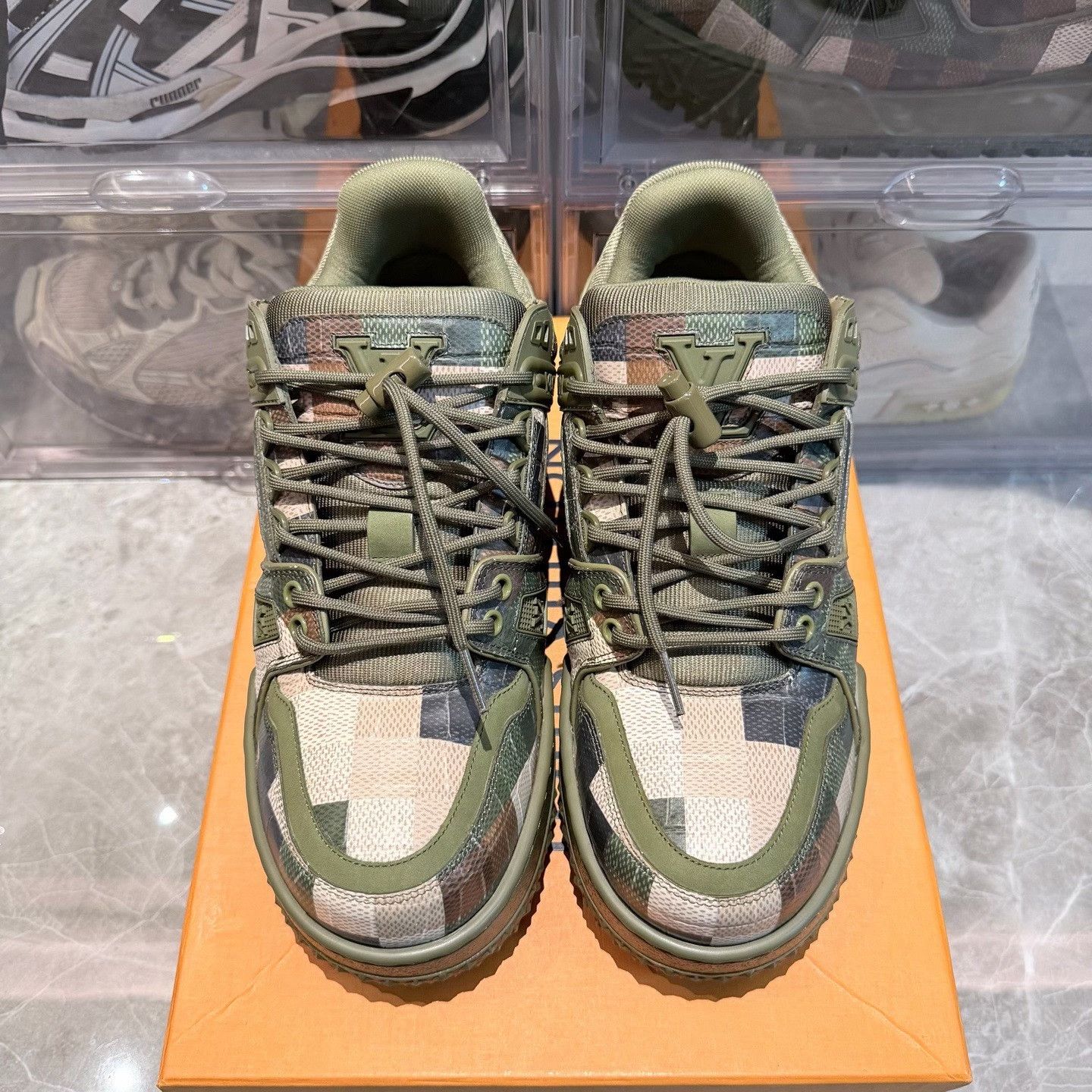 Louis Vuitton Louis Vuitton Green Designer Casual Size US XS / EU 42 / 0 - 2 Thumbnail