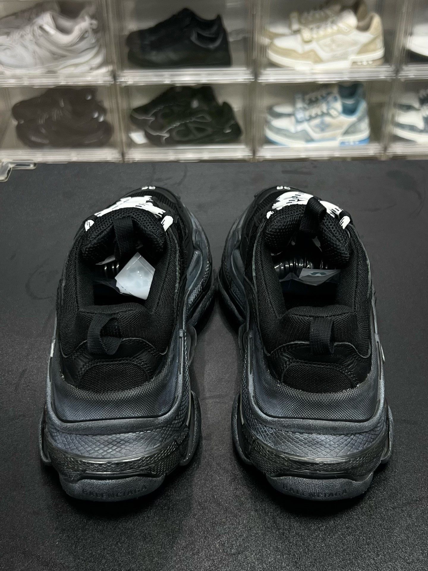 Balenciaga Balenciaga Black Designer Casual Size US S / EU 44-46 / 1 - 7 Thumbnail