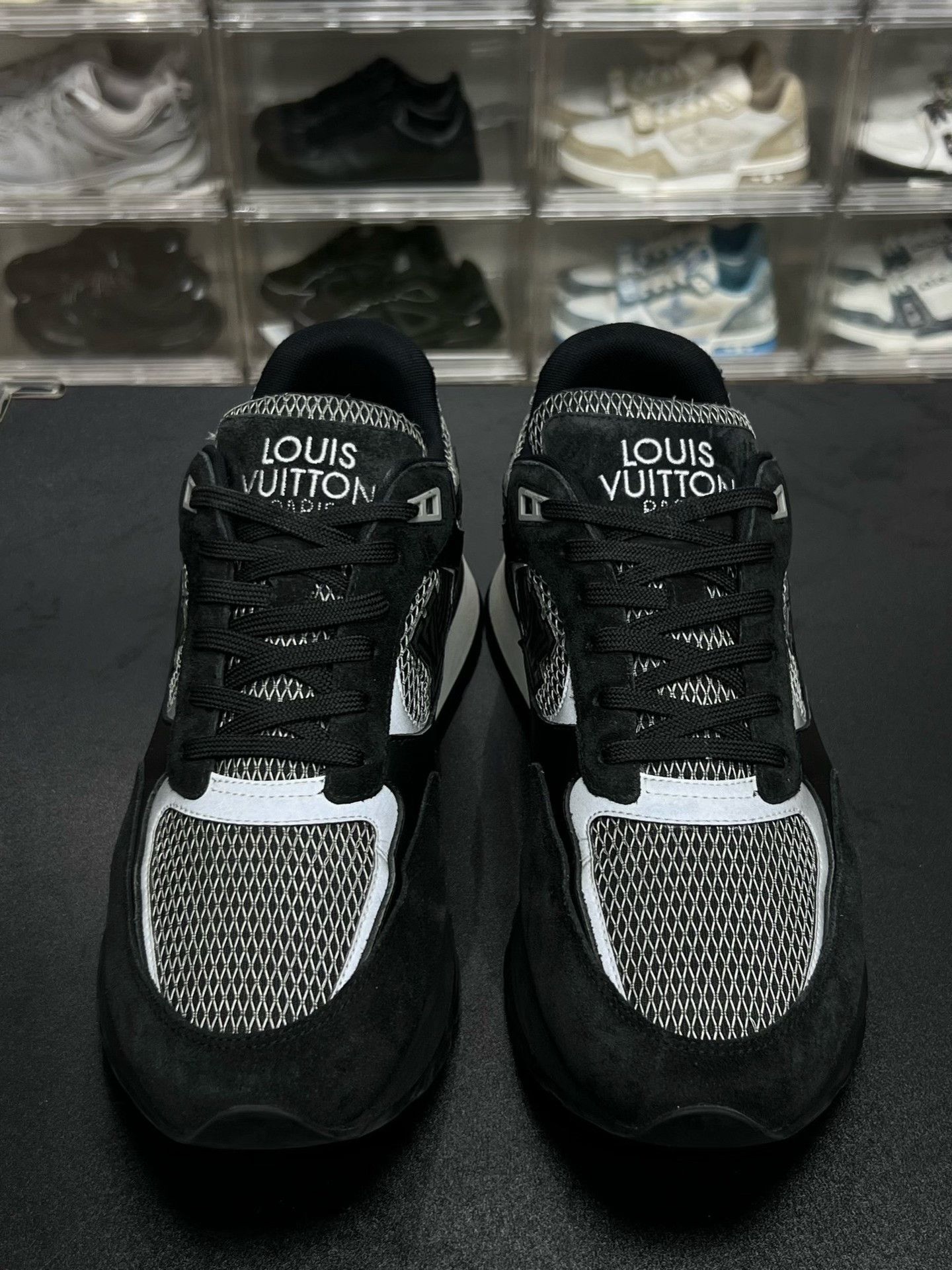 Louis Vuitton Louis Vuitton Gray Designer Casual Size US 8 / EU 41 - 2 Thumbnail