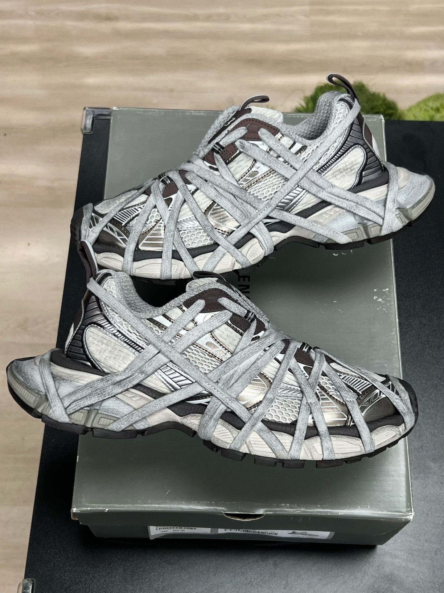 Balenciaga Balenciaga Gray Designer Casual Size US XXL / EU 58 / 5 - 5 Thumbnail