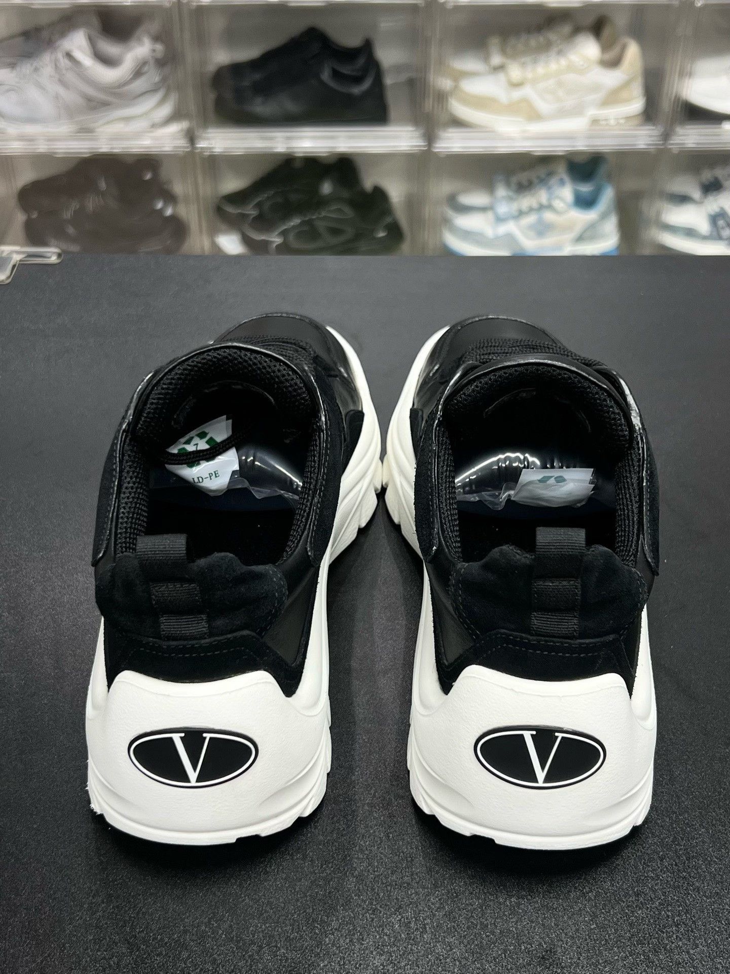 Valentino Valentino Shoes Low Top High Top Size US 10 / EU 43 - 7 Thumbnail