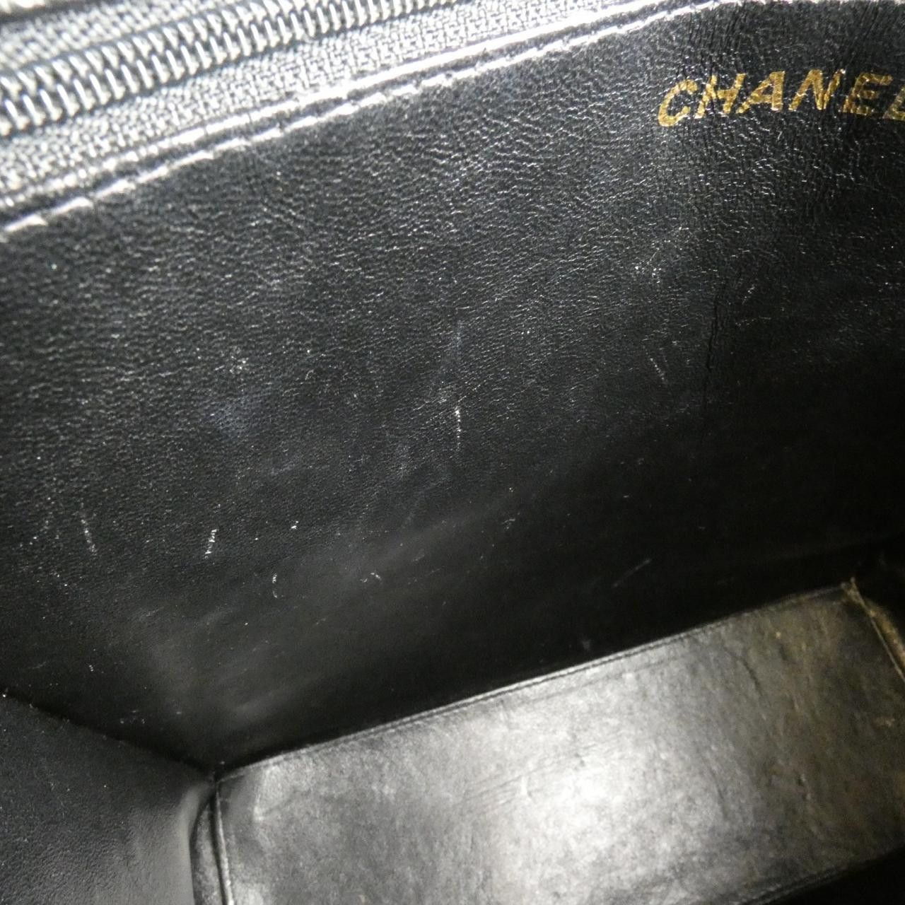 Chanel Chanel Chanel Calf Shoulder Bag Leather Handbag DUTY FREE for USA Size ONE SIZE - 10 Thumbnail