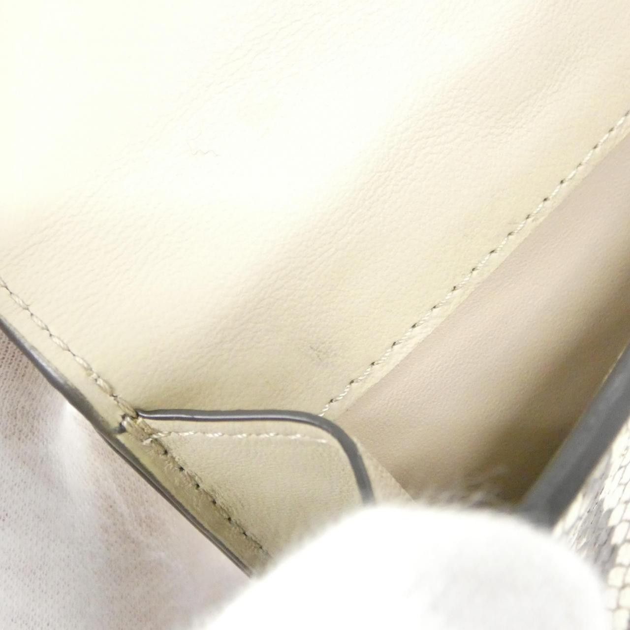 Fendi Fendi Fendi Selleria Peekaboo Elaphe Wallet Leather Short Wallet 8M0438AM2W DUTY FREE for USA Size ONE SIZE - 10 Thumbnail