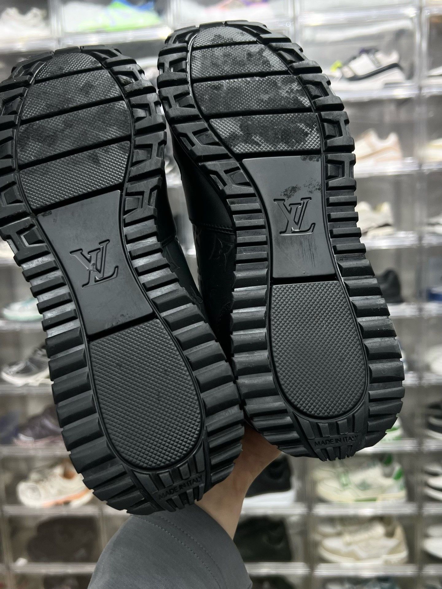 Louis Vuitton Louis Vuitton Black Designer top low 40.5 Size US 7.5 / EU 40-41 - 9 Thumbnail