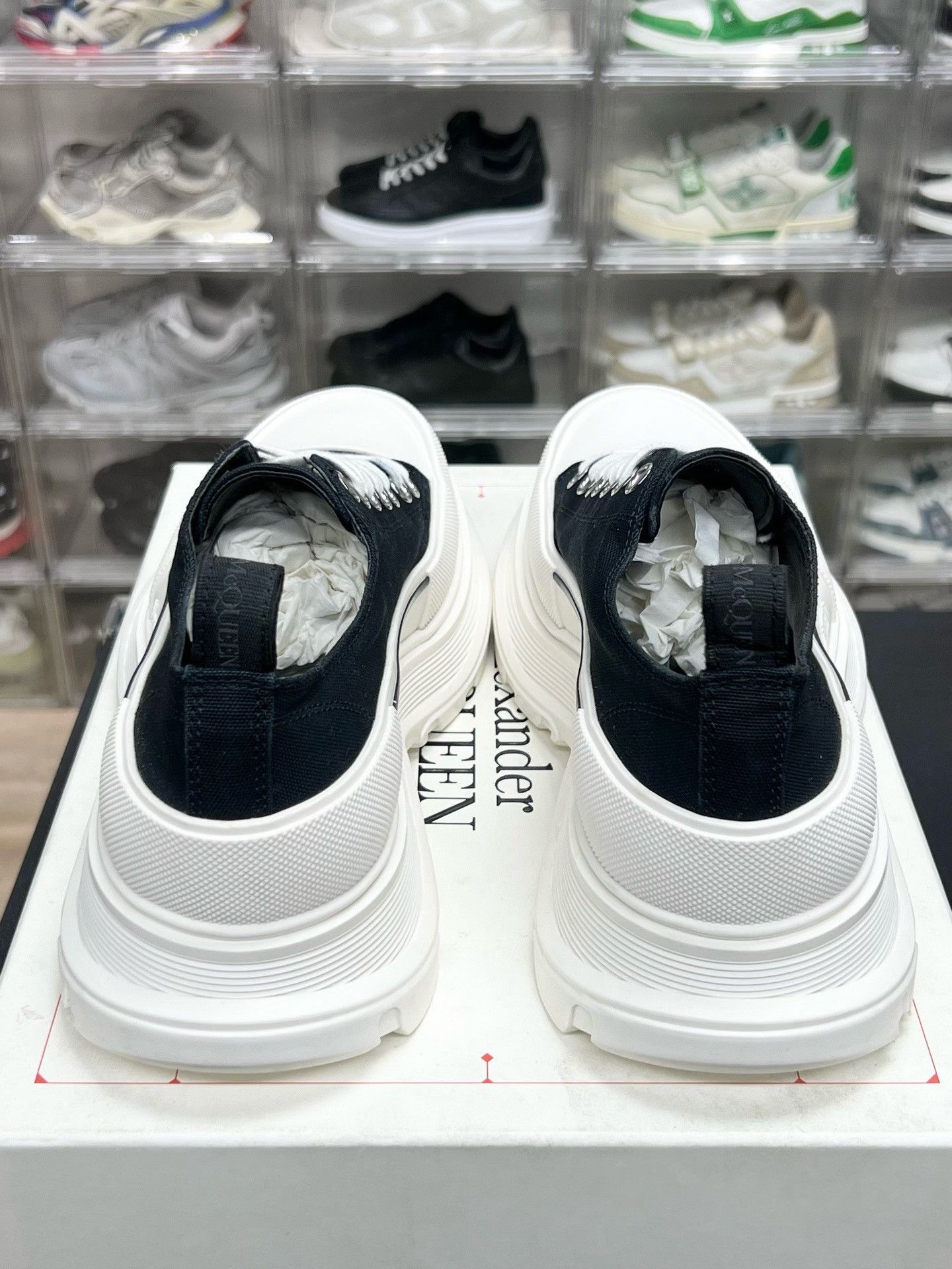Alexander McQueen Alexander McQueen White Designer Size US 10 / EU 43 - 7 Thumbnail