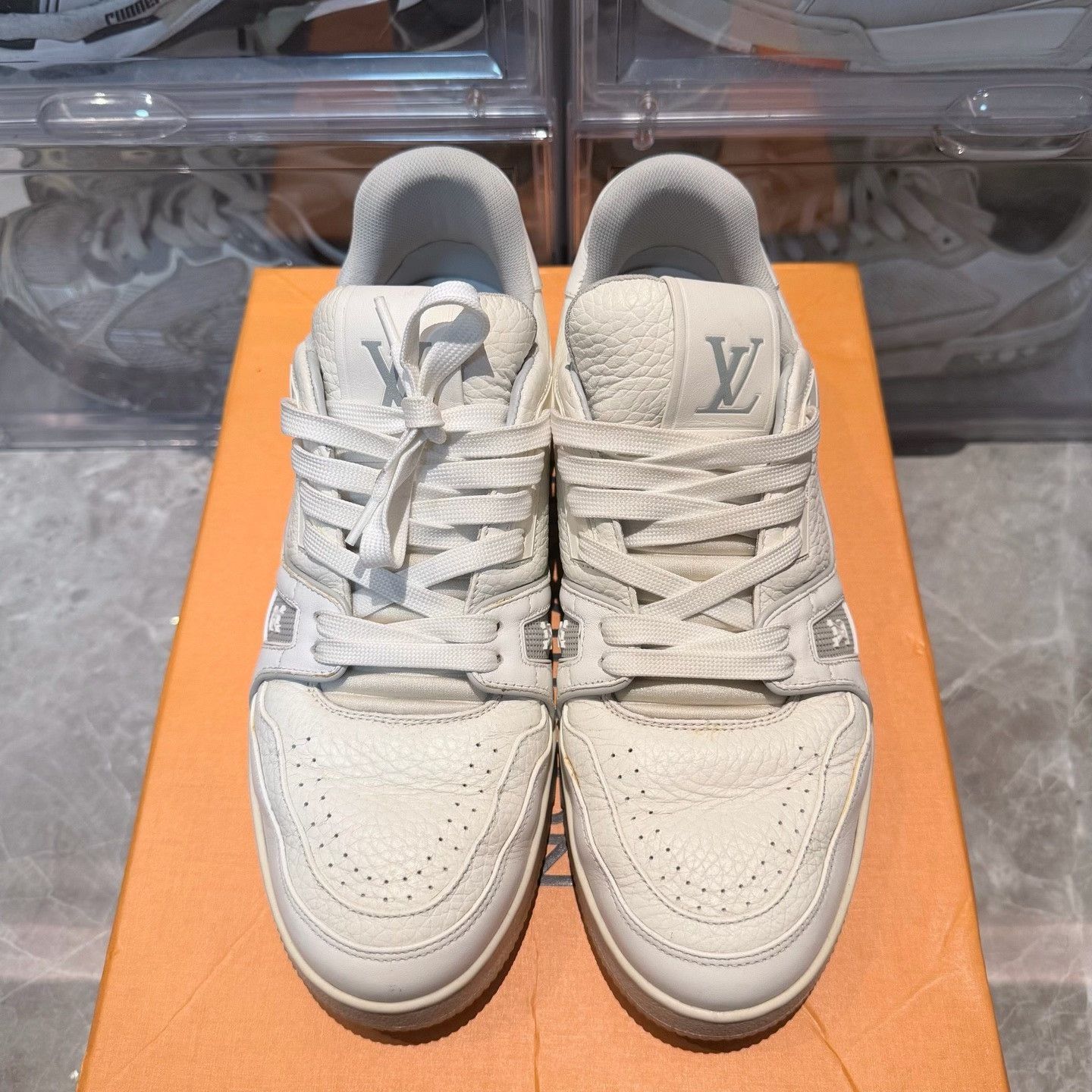 Louis Vuitton Louis Vuitton White Designer Casual Size US S / EU 44-46 / 1 - 3 Thumbnail