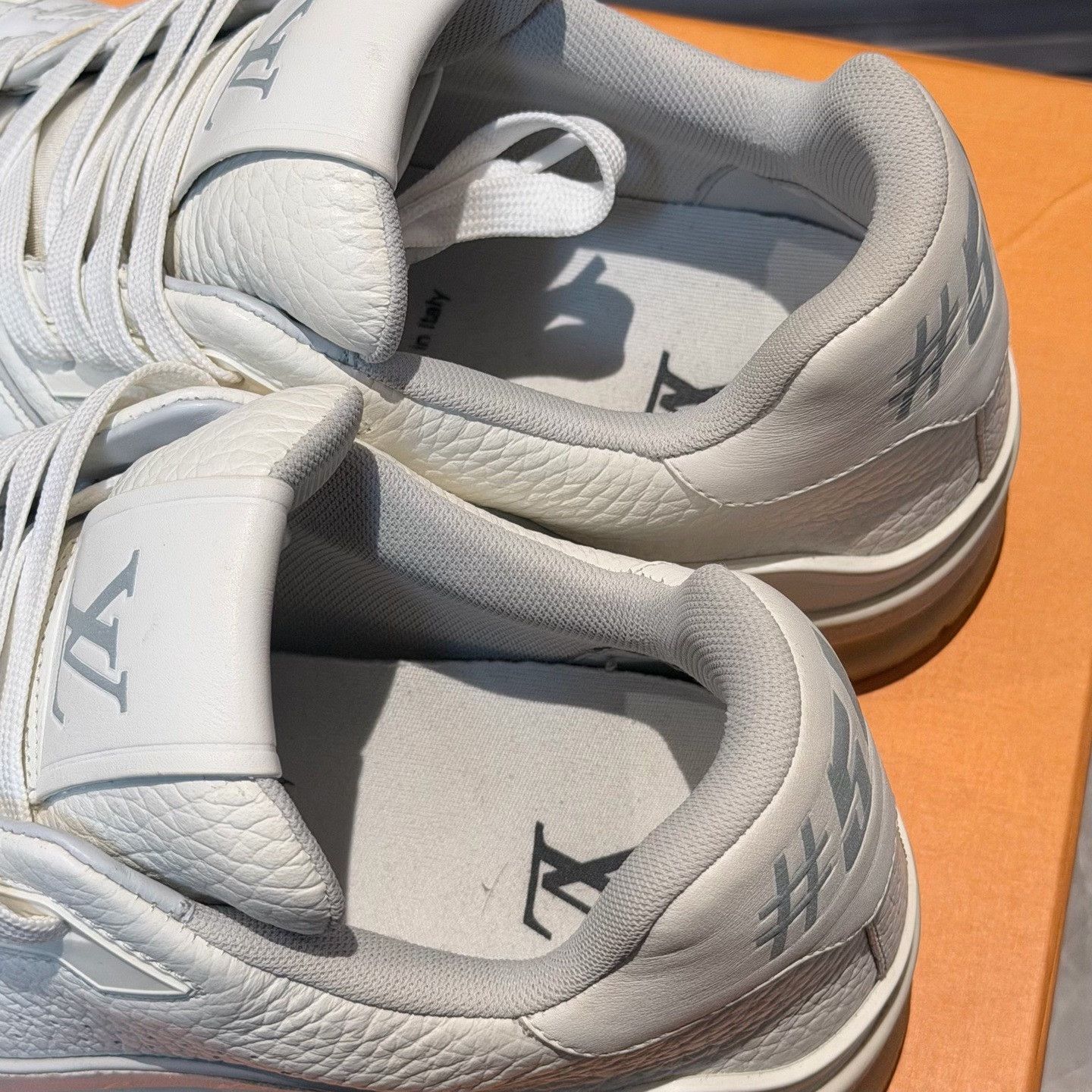 Louis Vuitton Louis Vuitton White Designer Casual Size US S / EU 44-46 / 1 - 5 Thumbnail