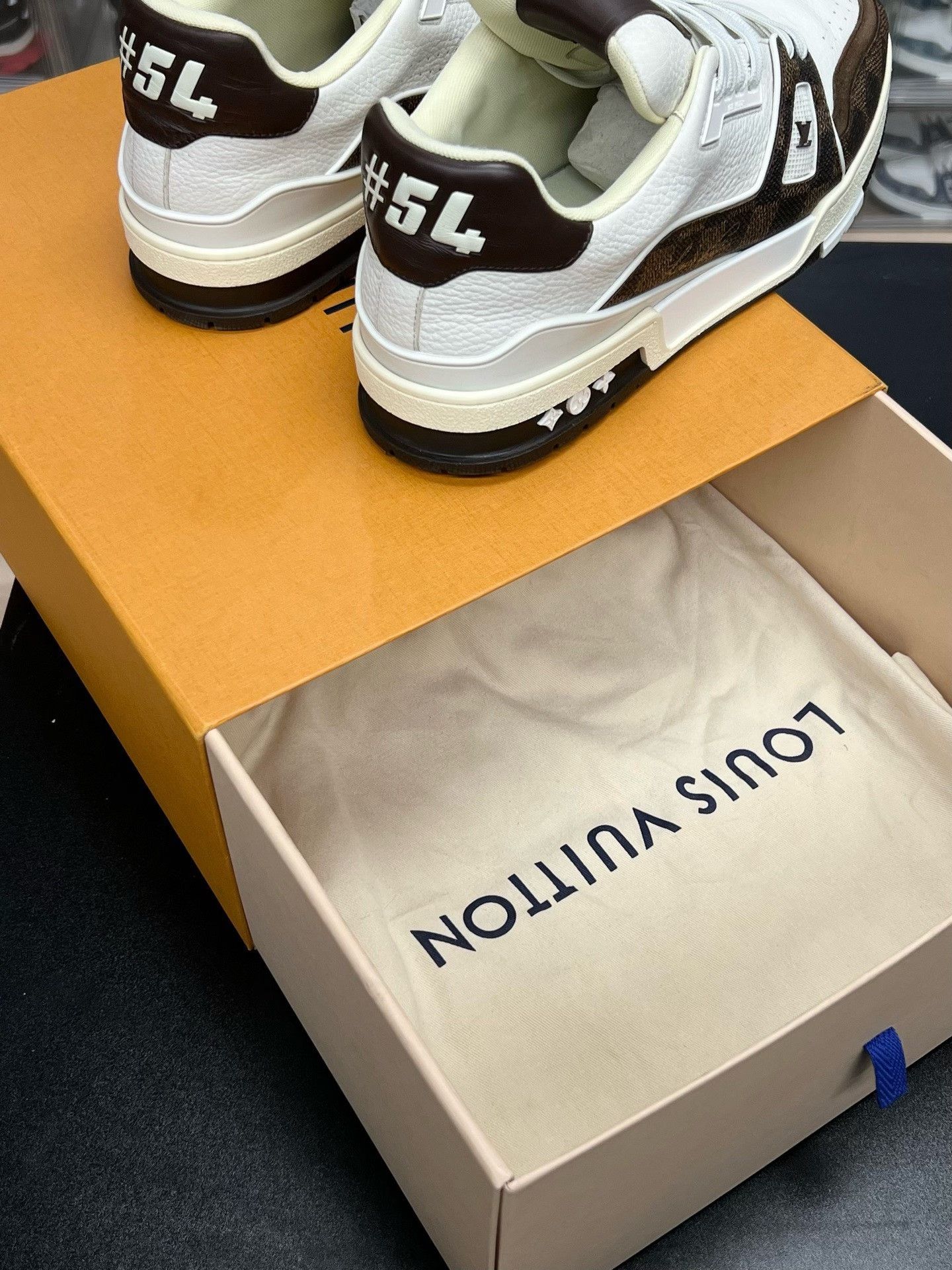 Louis Vuitton Louis Vuitton White Designer Casual Size US S / EU 44-46 / 1 - 9 Thumbnail
