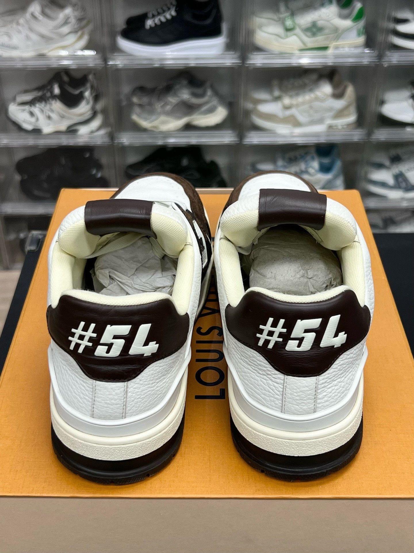 Louis Vuitton Louis Vuitton White Designer Casual Size US S / EU 44-46 / 1 - 7 Thumbnail