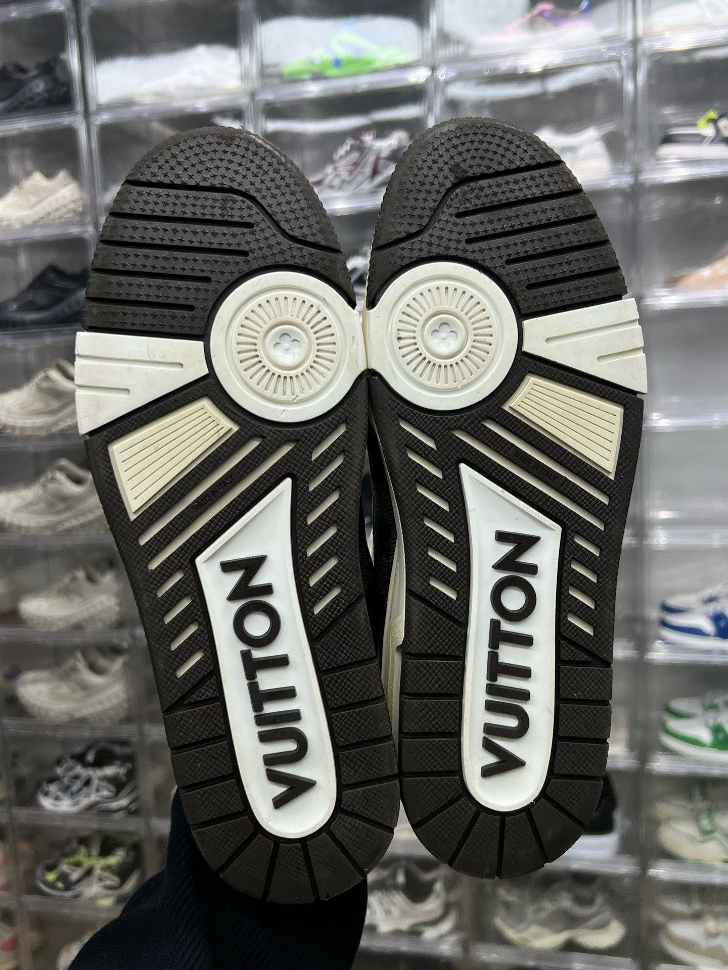 Louis Vuitton Louis Vuitton White Designer Casual Size US S / EU 44-46 / 1 - 8 Thumbnail