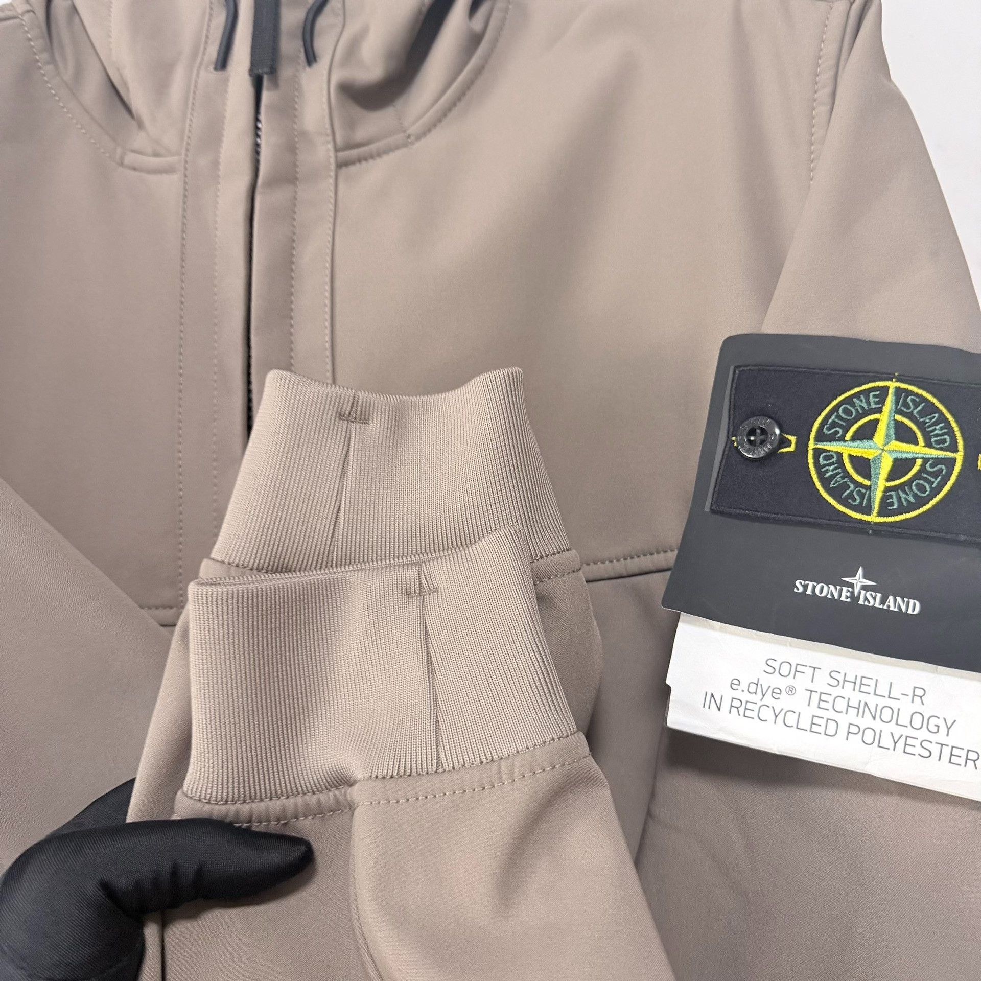 Stone Island Stone Island Beige Designer Casual Size US L / EU 52-54 / 3 - 4 Thumbnail