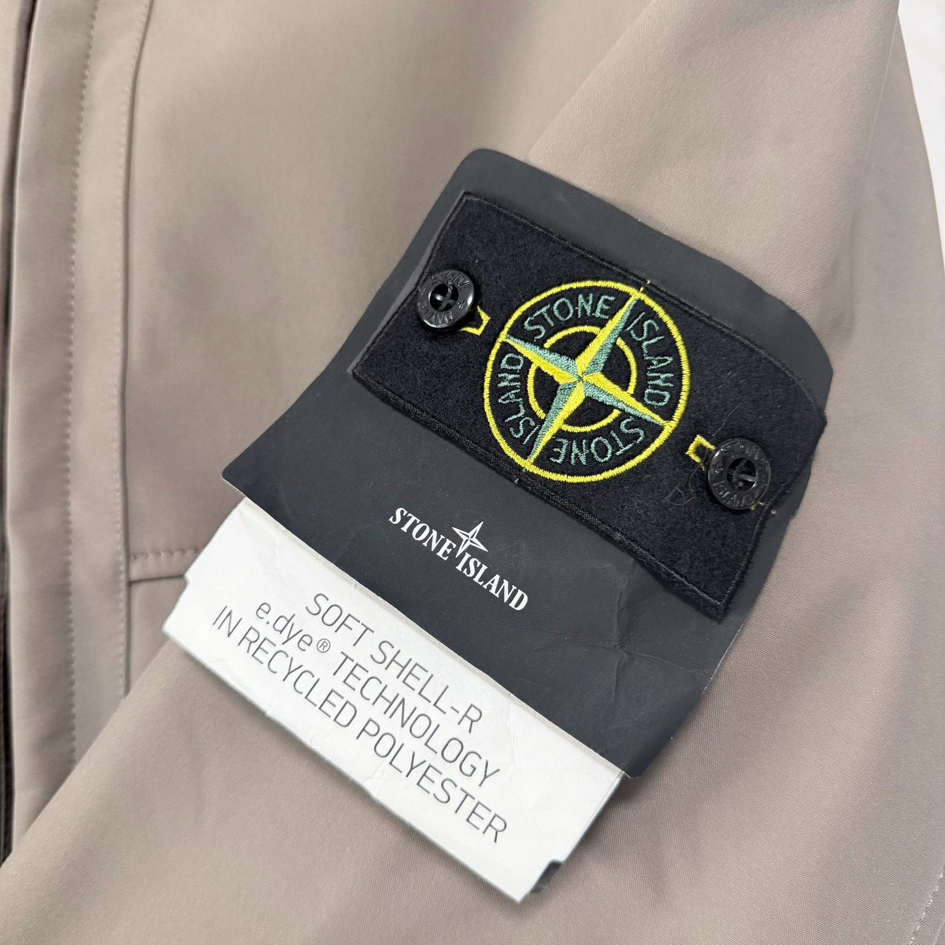 Stone Island Stone Island Beige Designer Casual Size US L / EU 52-54 / 3 - 3 Thumbnail