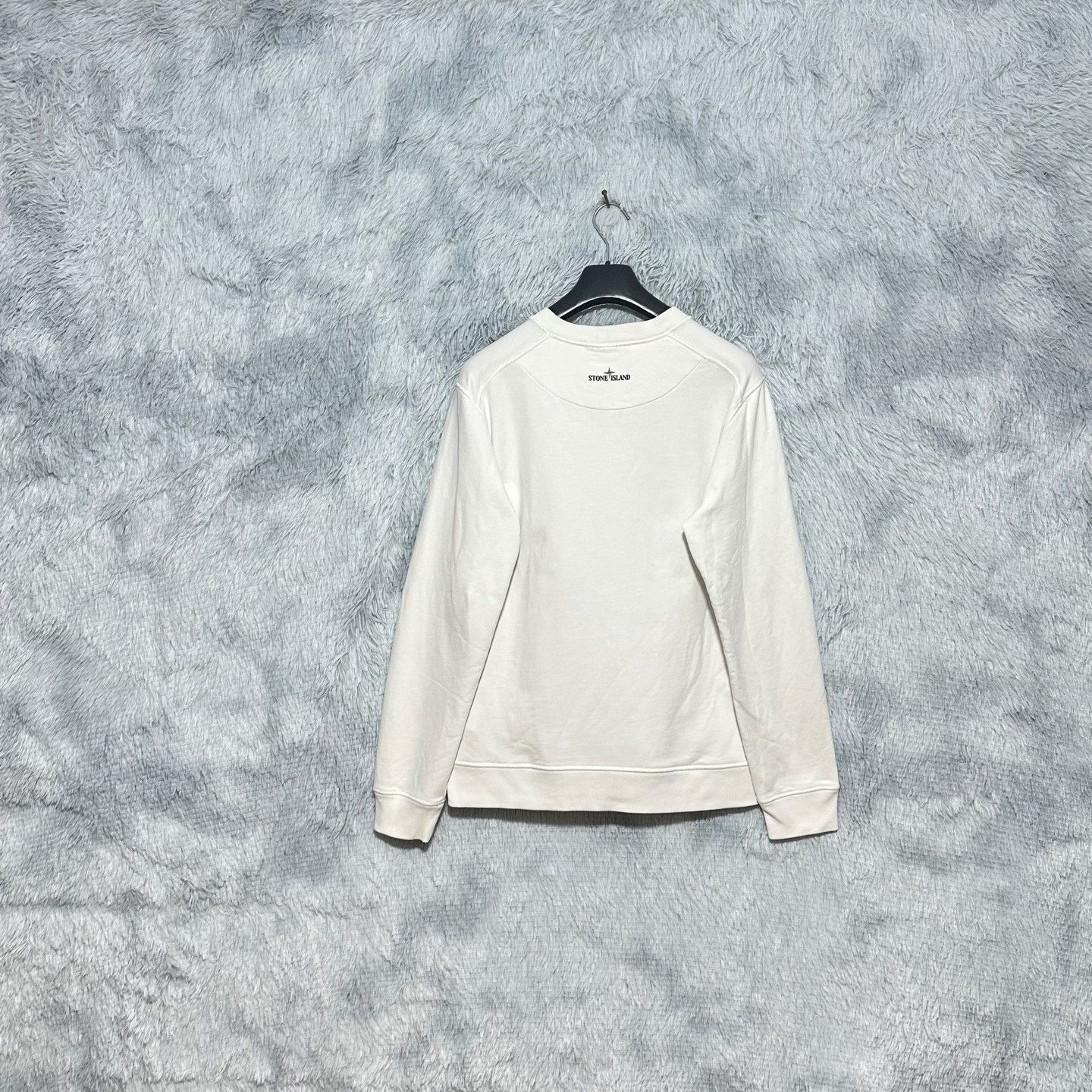 Stone Island Stone Island White Crewneck Designer Size US M / EU 48-50 / 2 - 2 Thumbnail