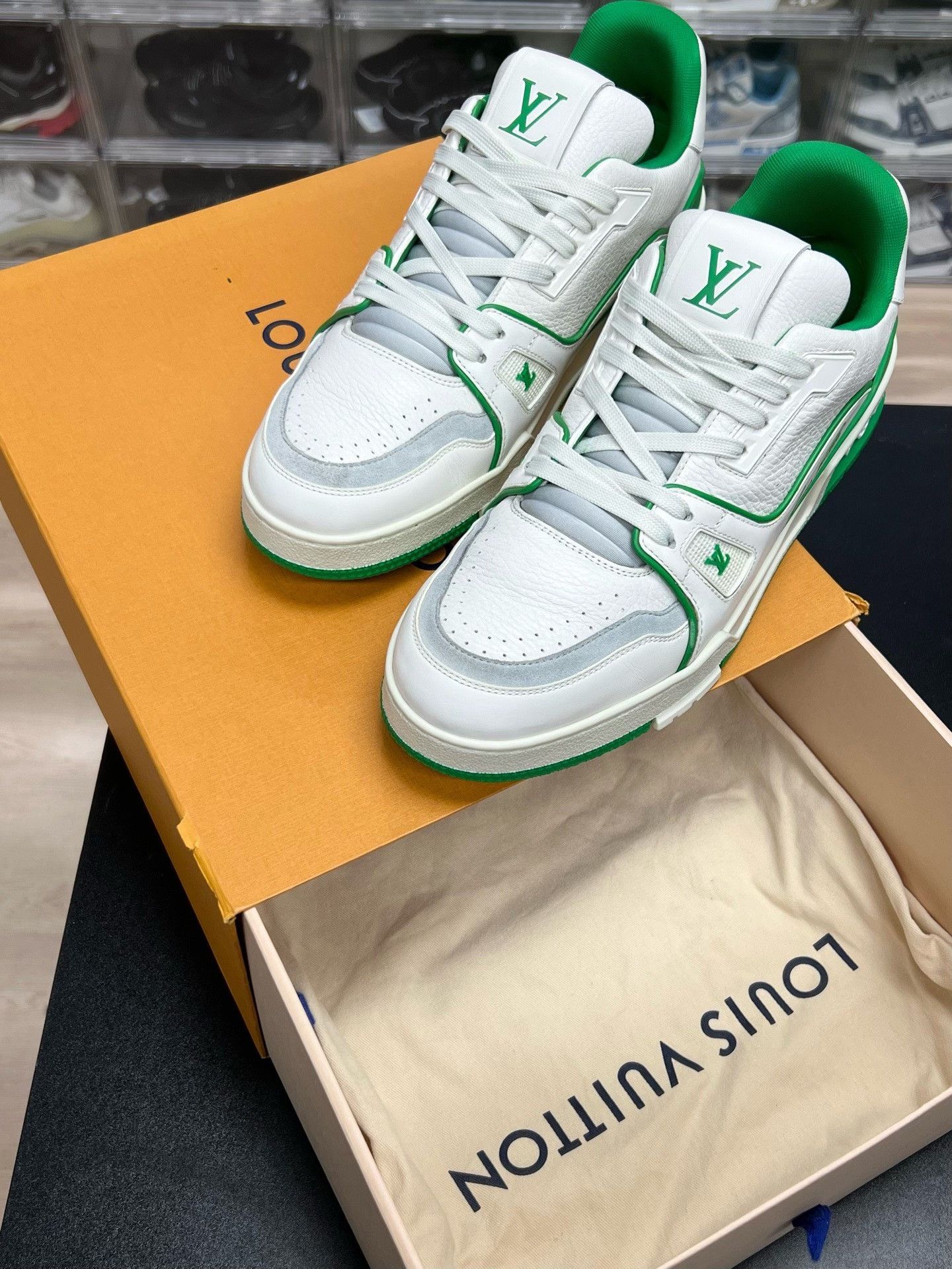 Louis Vuitton Louis Vuitton Green Designer Casual Size US S / EU 44-46 / 1 - 9 Thumbnail