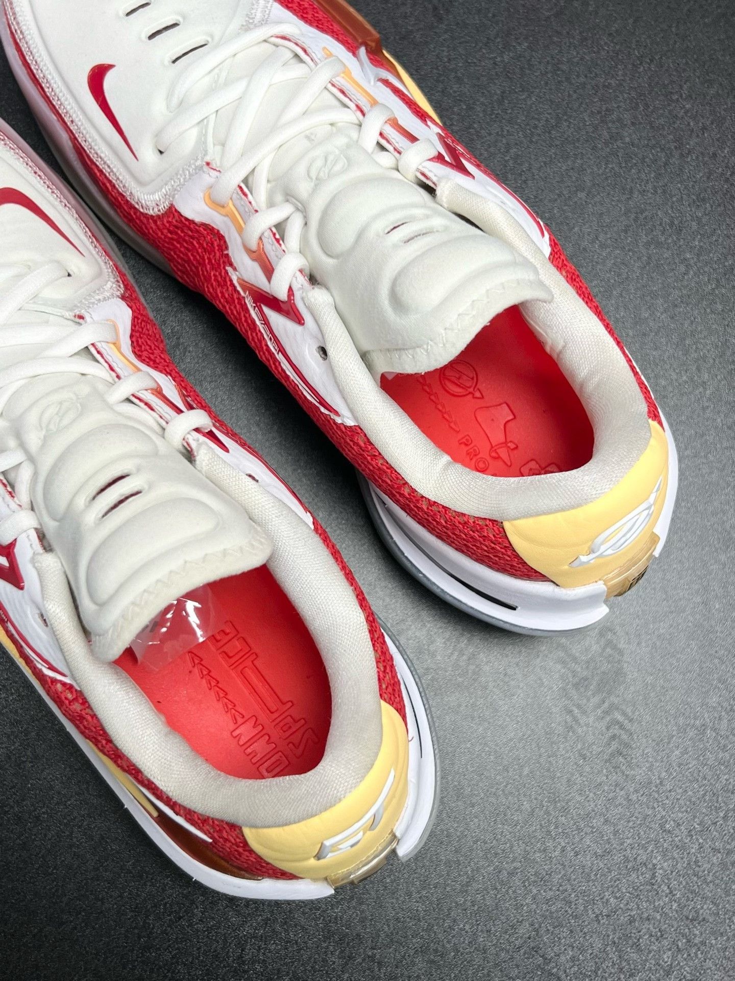 Nike Nike Red Designer Casual Streetwear Size US 10 / EU 43 - 4 Thumbnail