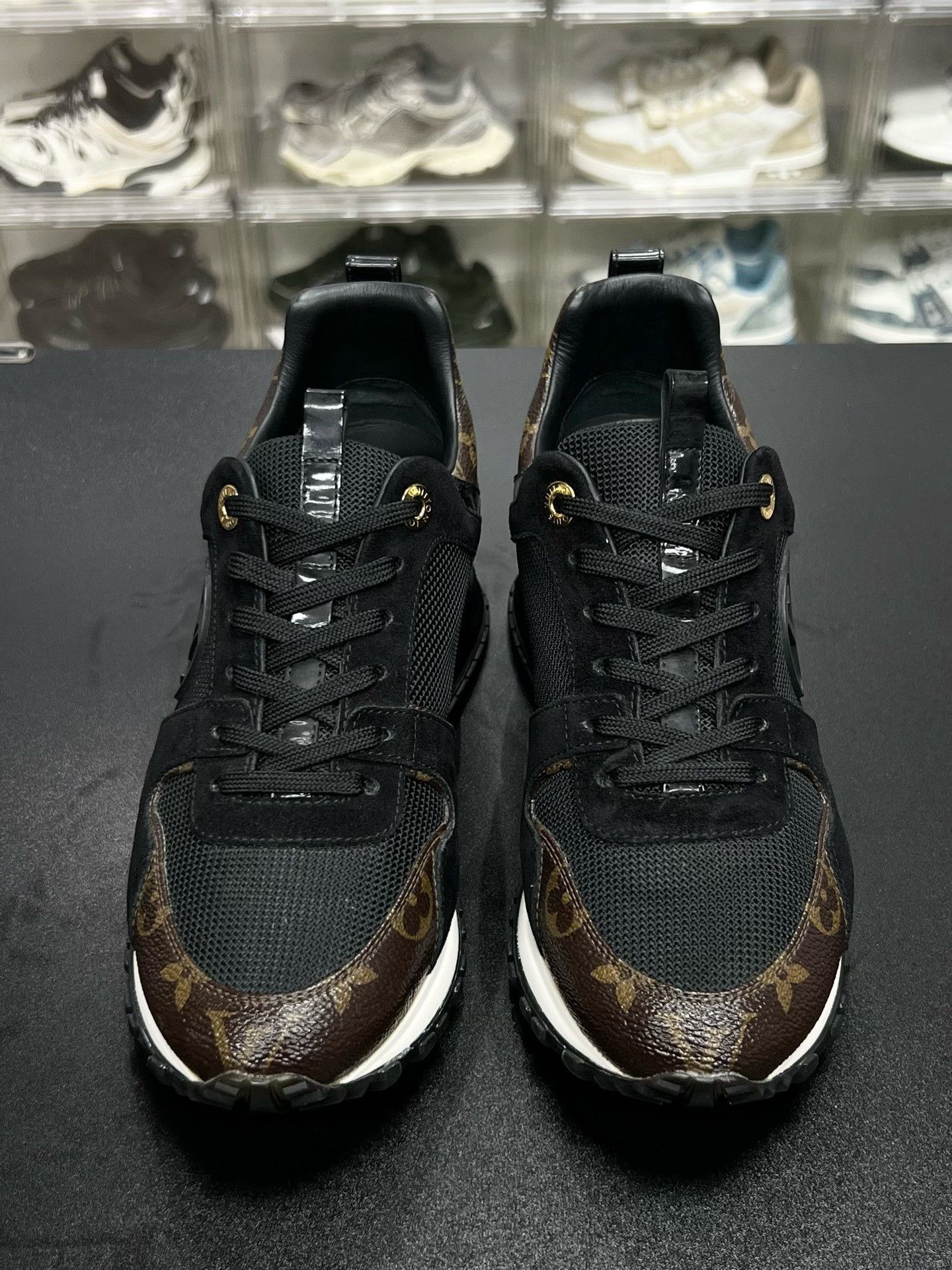 Louis Vuitton Louis Vuitton Black Shoes Low Top Size US S / EU 44-46 / 1 - 2 Thumbnail