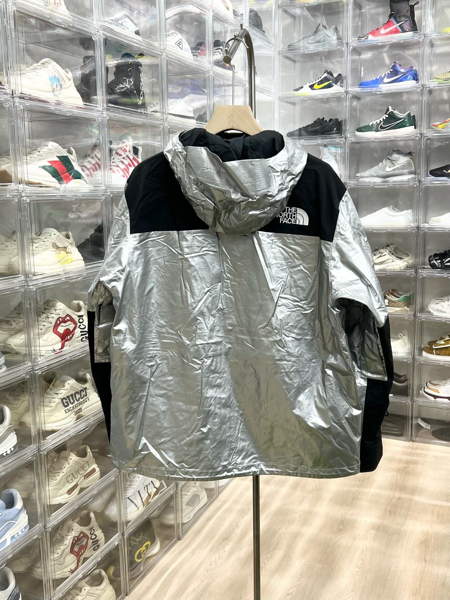Supreme Supreme Silver Jacket Outerwear Size US L / EU 52-54 / 3 - 5 Thumbnail