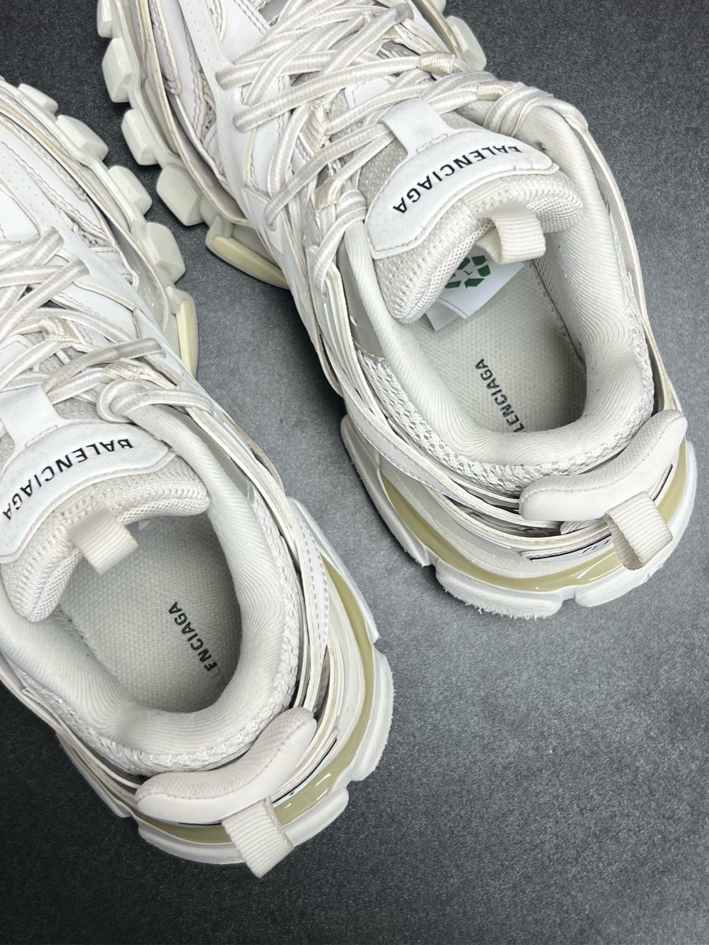 Balenciaga Balenciaga White Designer Casual Size US S / EU 44-46 / 1 - 4 Thumbnail