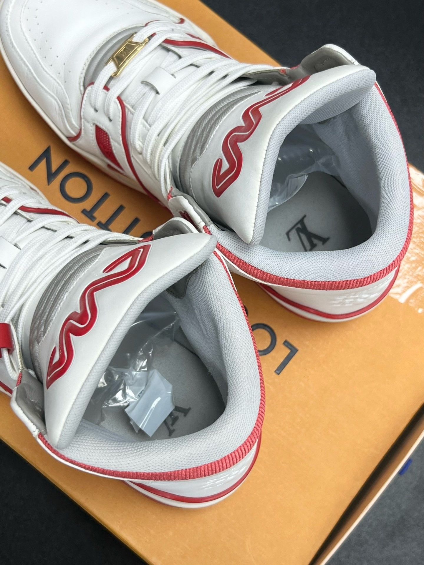 Louis Vuitton Louis Vuitton Red Designer Casual Size US 10 / EU 43 - 4 Thumbnail