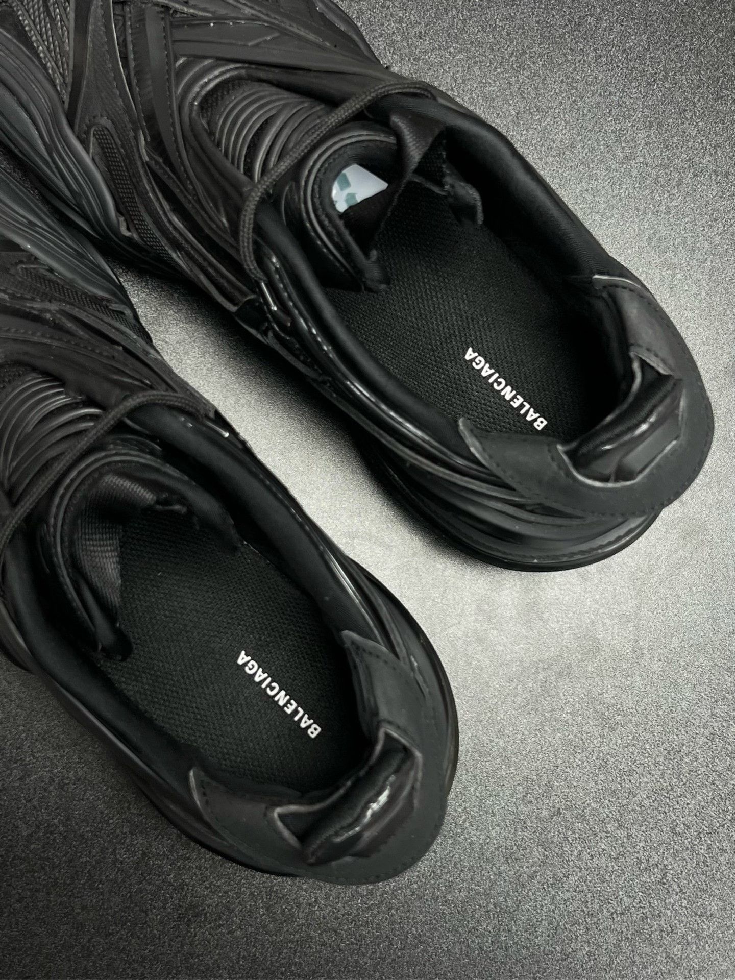 Balenciaga Balenciaga Black Designer Casual Size US S / EU 44-46 / 1 - 4 Thumbnail