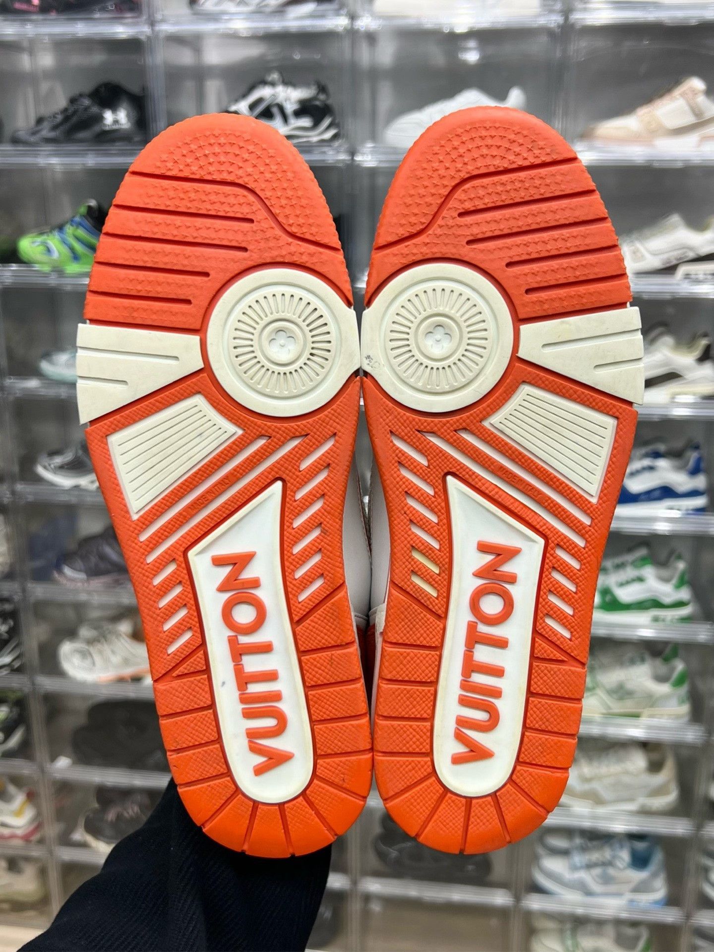 Louis Vuitton Louis Vuitton White Velcro Designer Size US S / EU 44-46 / 1 - 7 Thumbnail