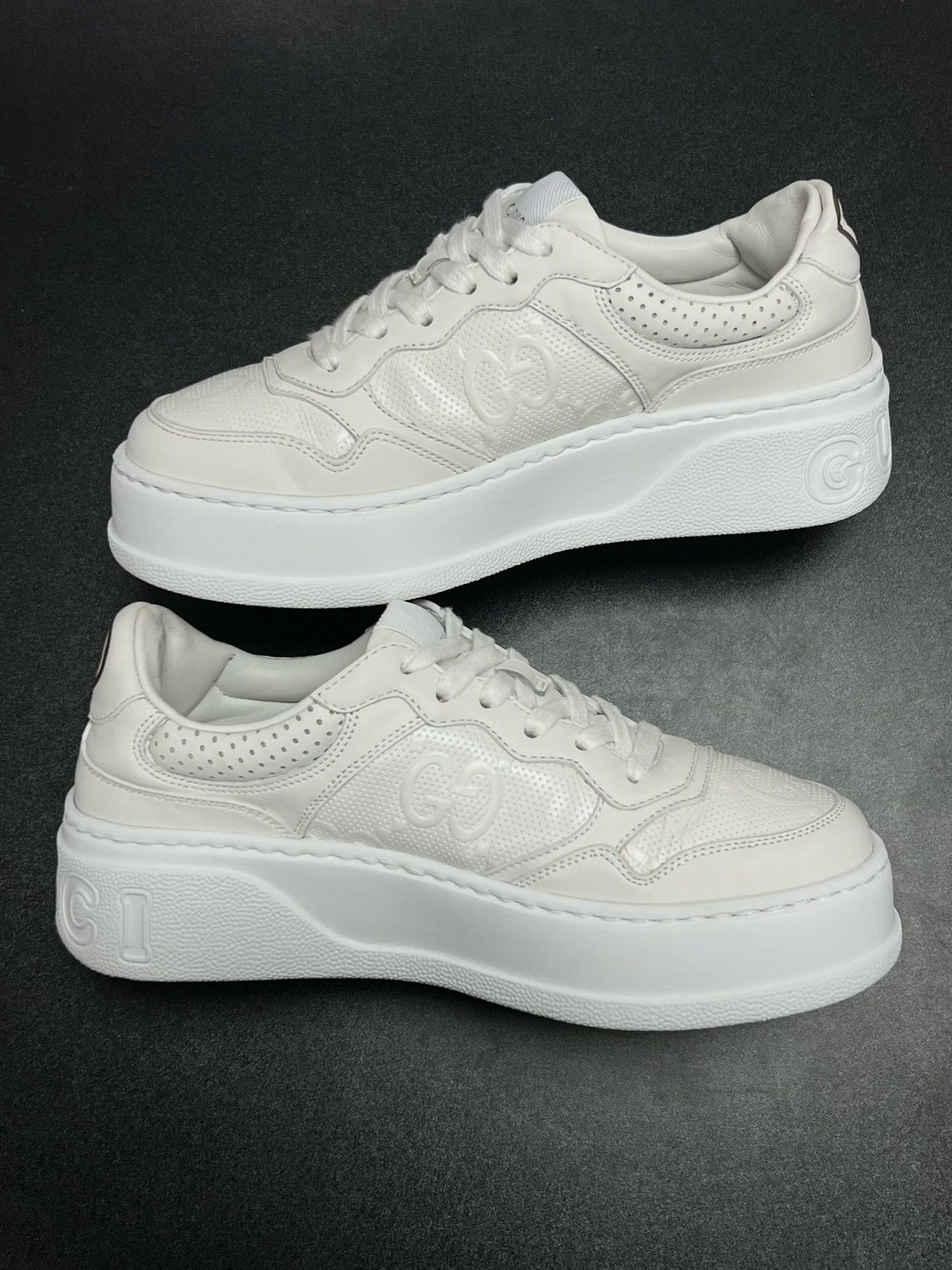 Gucci Gucci Gold Shoes Low Top High Top Size US S / EU 44-46 / 1 - 6 Thumbnail