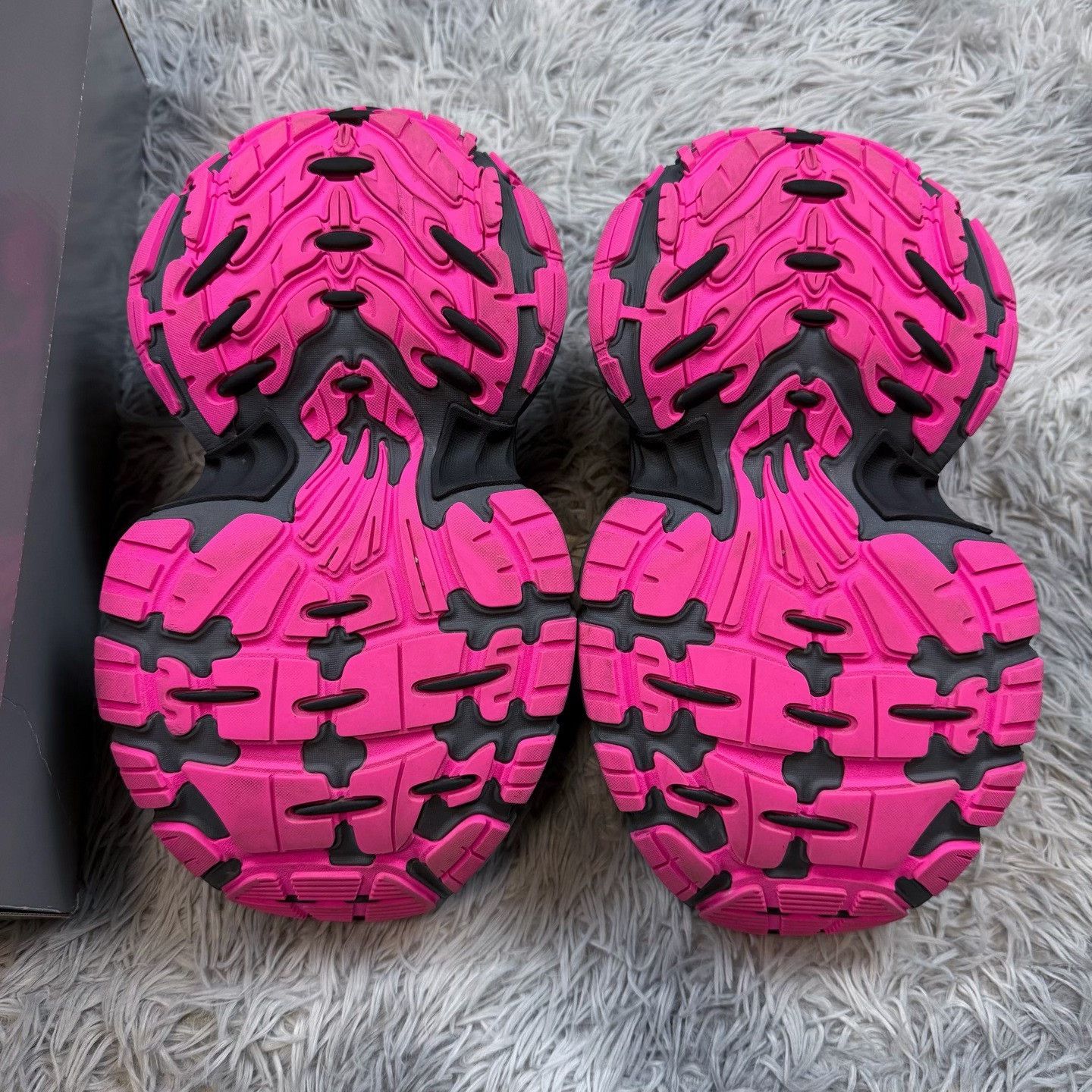 Balenciaga Balenciaga Pink Shoes Low Top High Top Size US XL / EU 56 / 4 - 6 Thumbnail