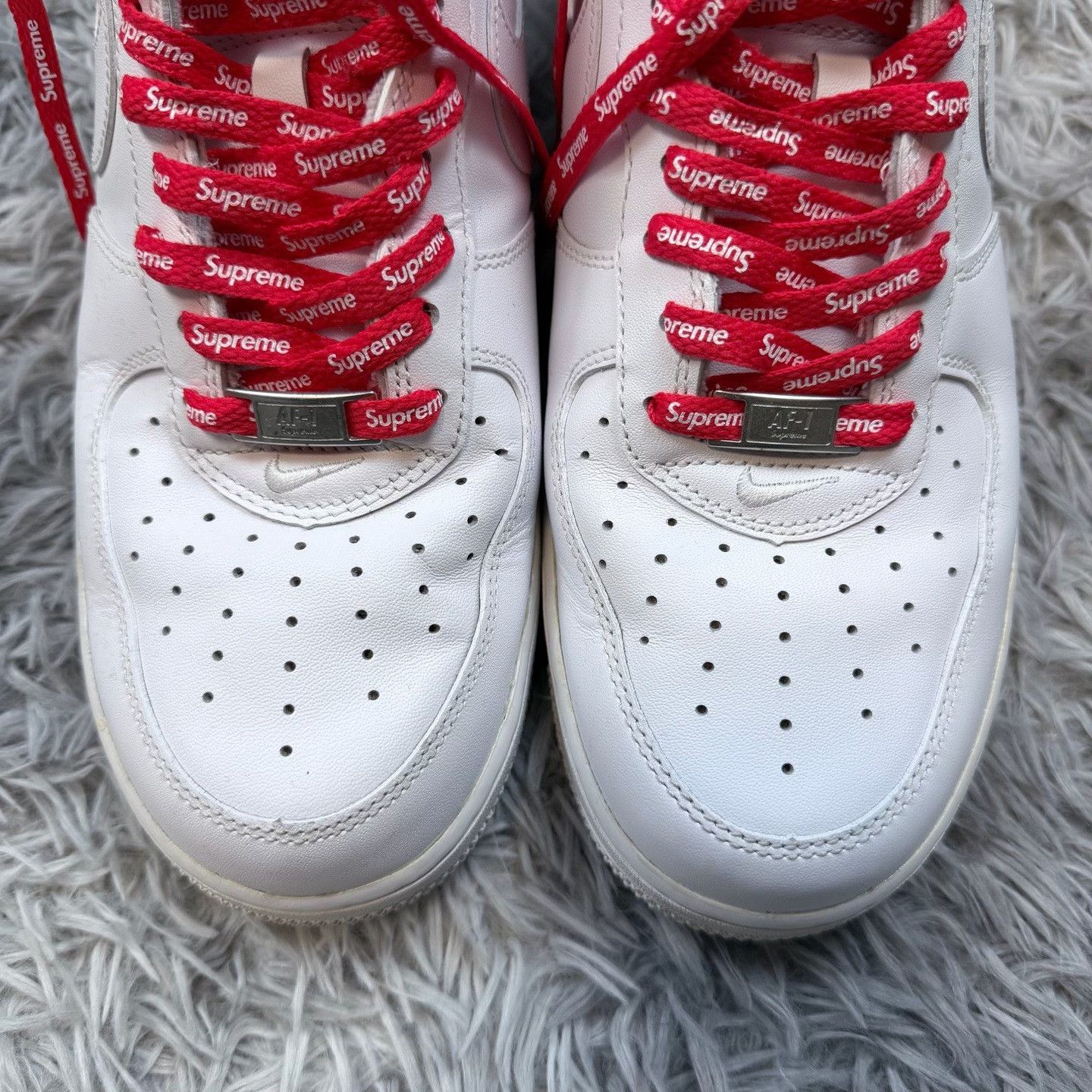 Nike × Supreme Nike x Supreme Air Force 1 Red AF1 Size US 10 / EU 43 - 3 Thumbnail