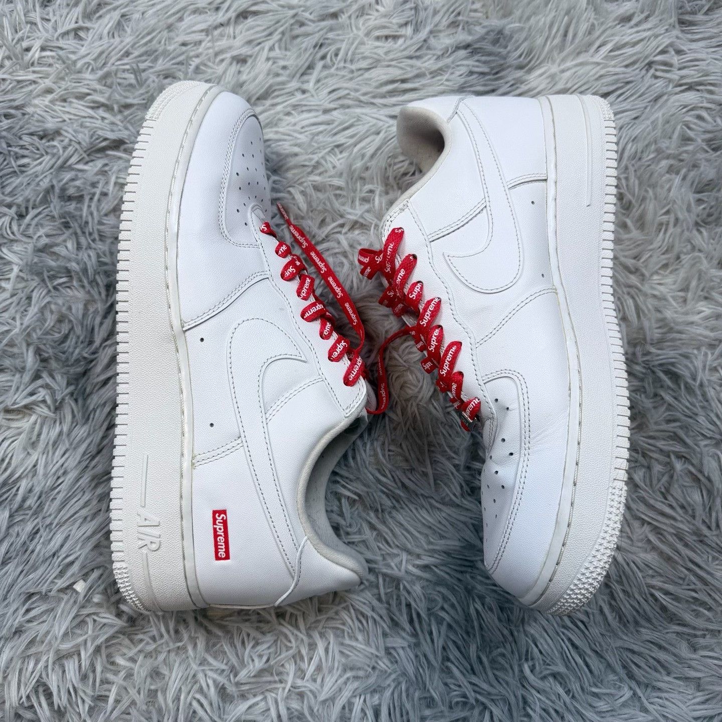 Nike × Supreme Nike x Supreme Air Force 1 Red AF1 Size US 10 / EU 43 - 7 Thumbnail