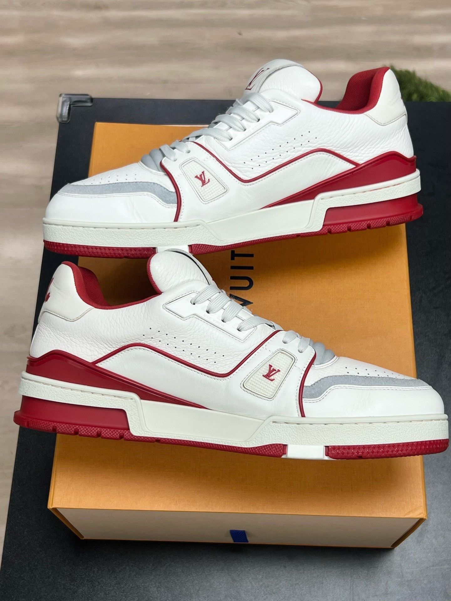 Louis Vuitton Louis Vuitton Red Designer Casual Size US S / EU 44-46 / 1 - 5 Thumbnail