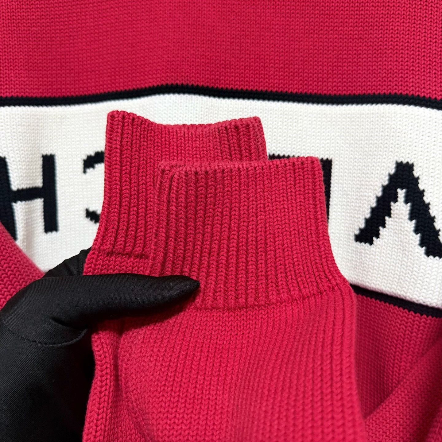 Givenchy Givenchy Red Sweater Designer Casual Size US M / EU 48-50 / 2 - 4 Thumbnail