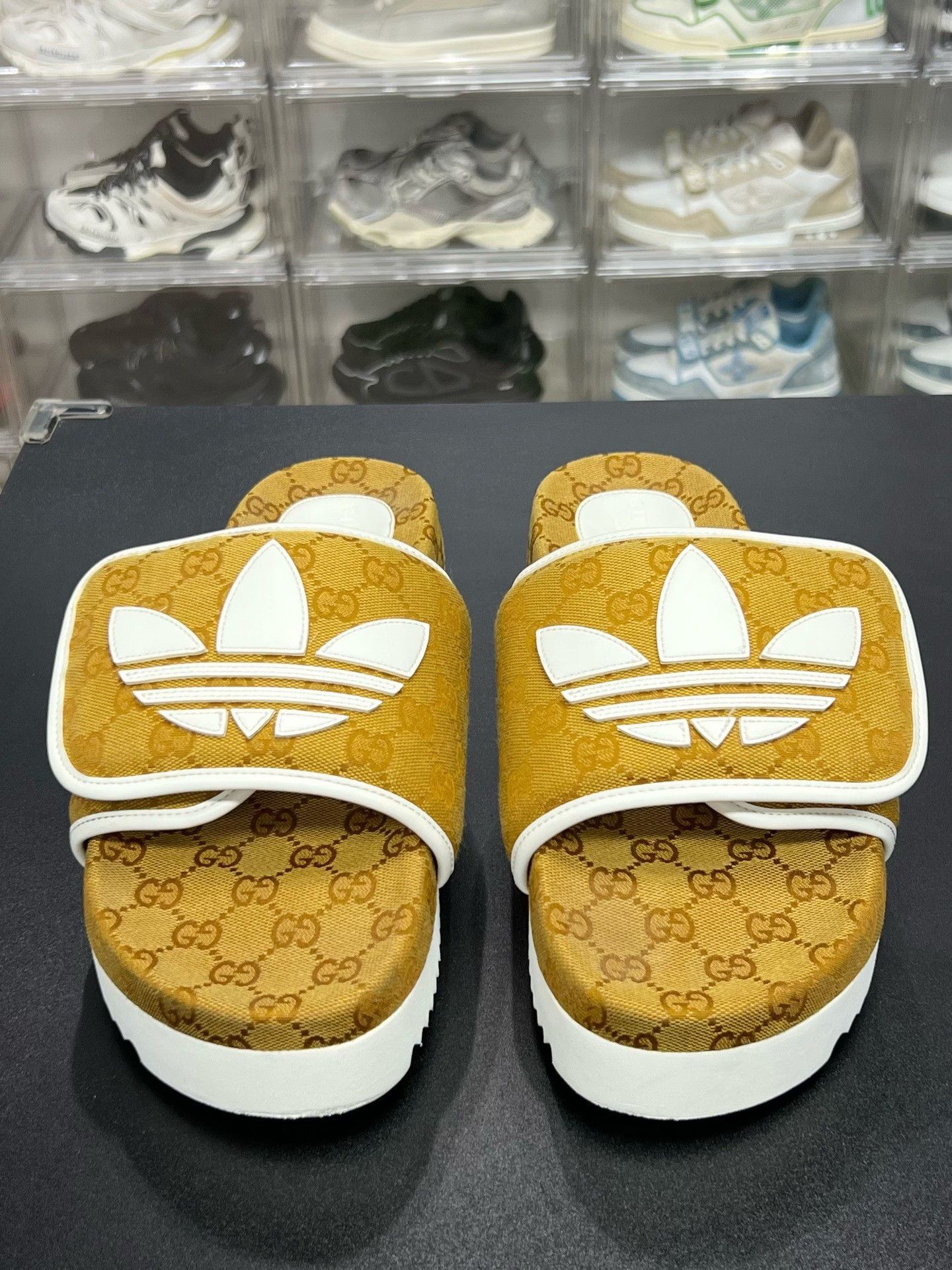 Adidas Adidas Shoes Low Top High Top Basketball Size US 10 / EU 43 - 2 Thumbnail