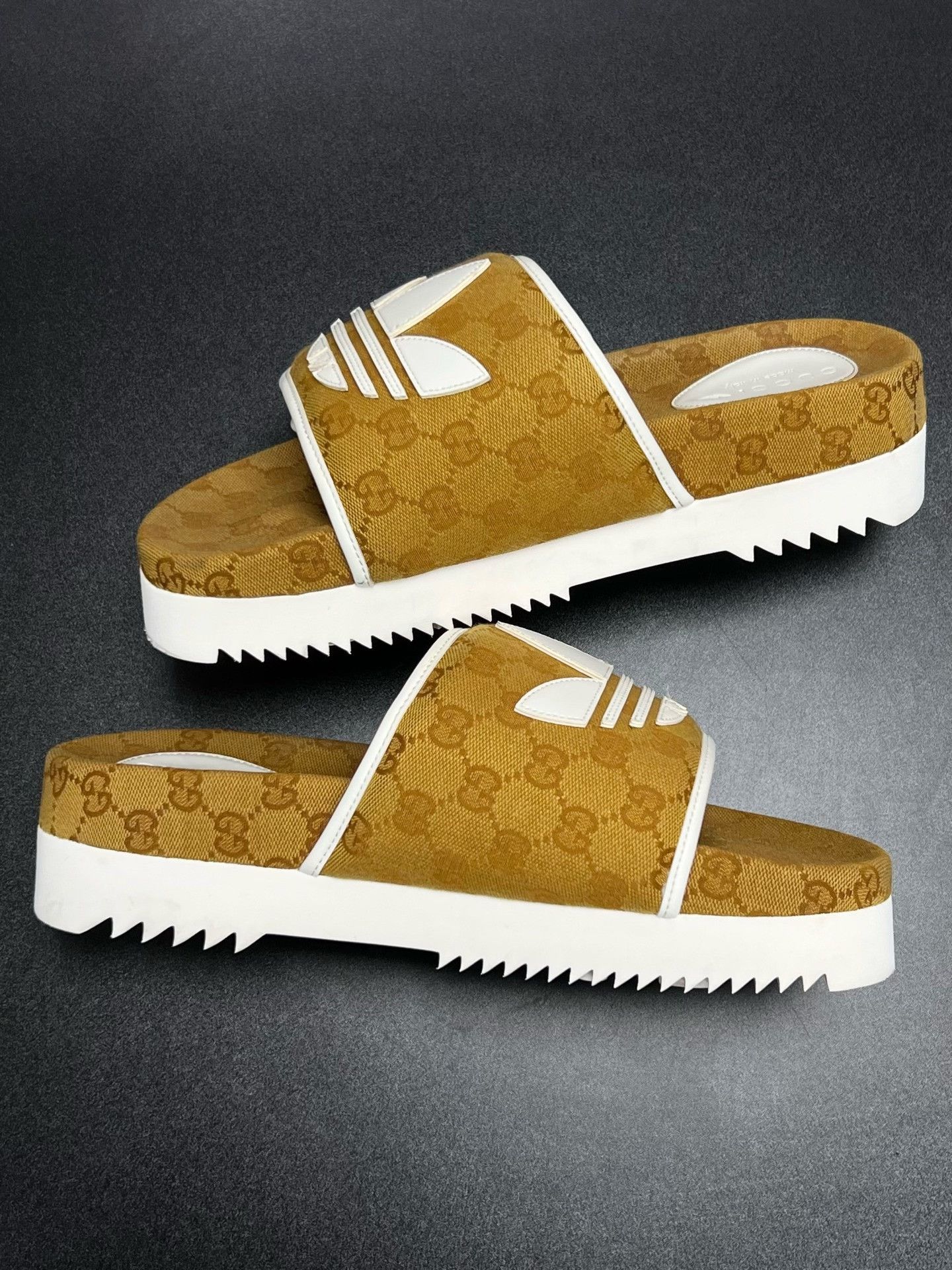 Adidas Adidas Shoes Low Top High Top Basketball Size US 10 / EU 43 - 5 Thumbnail