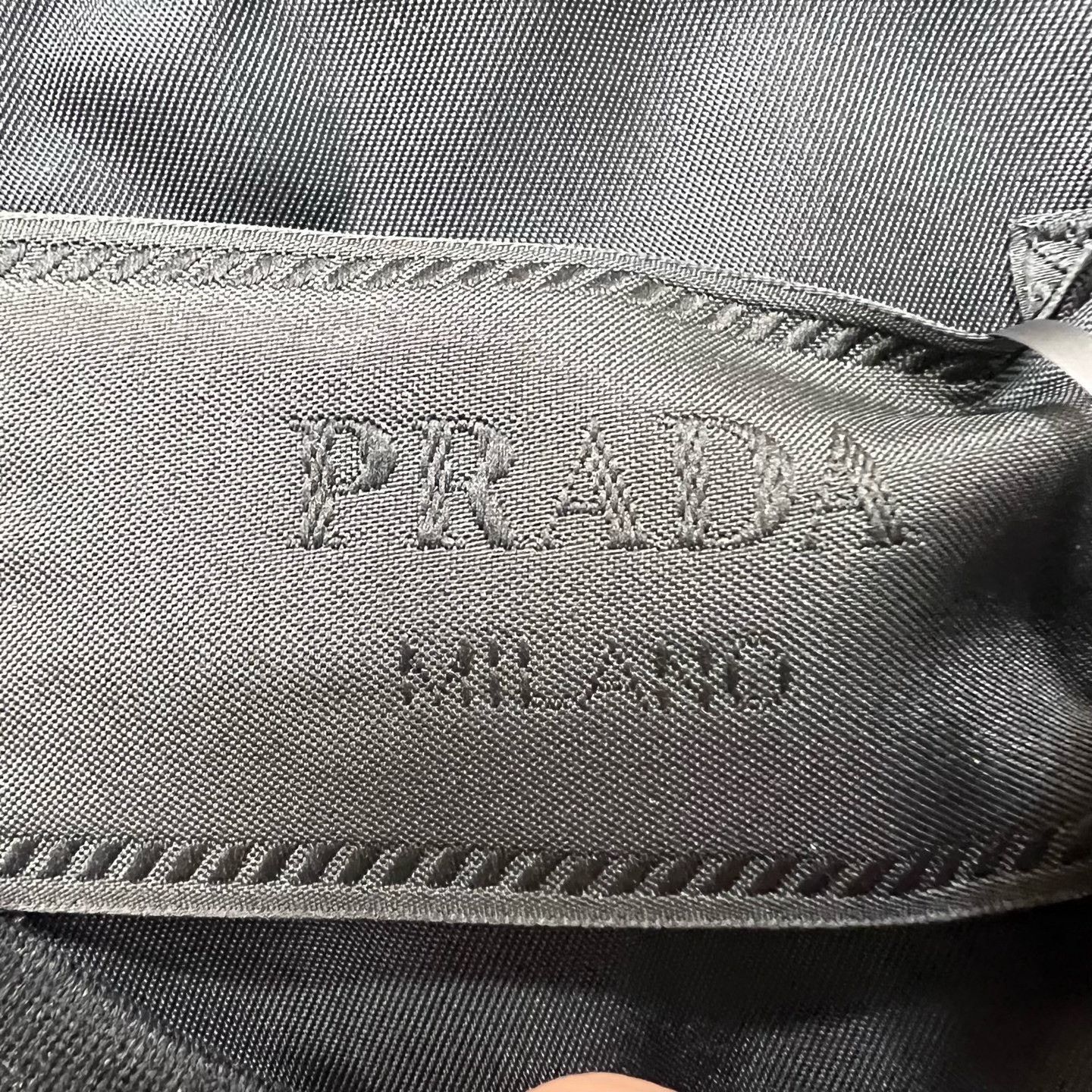 Prada Prada Sweatshirt Pullover Casual Size US L / EU 52-54 / 3 - 3 Thumbnail