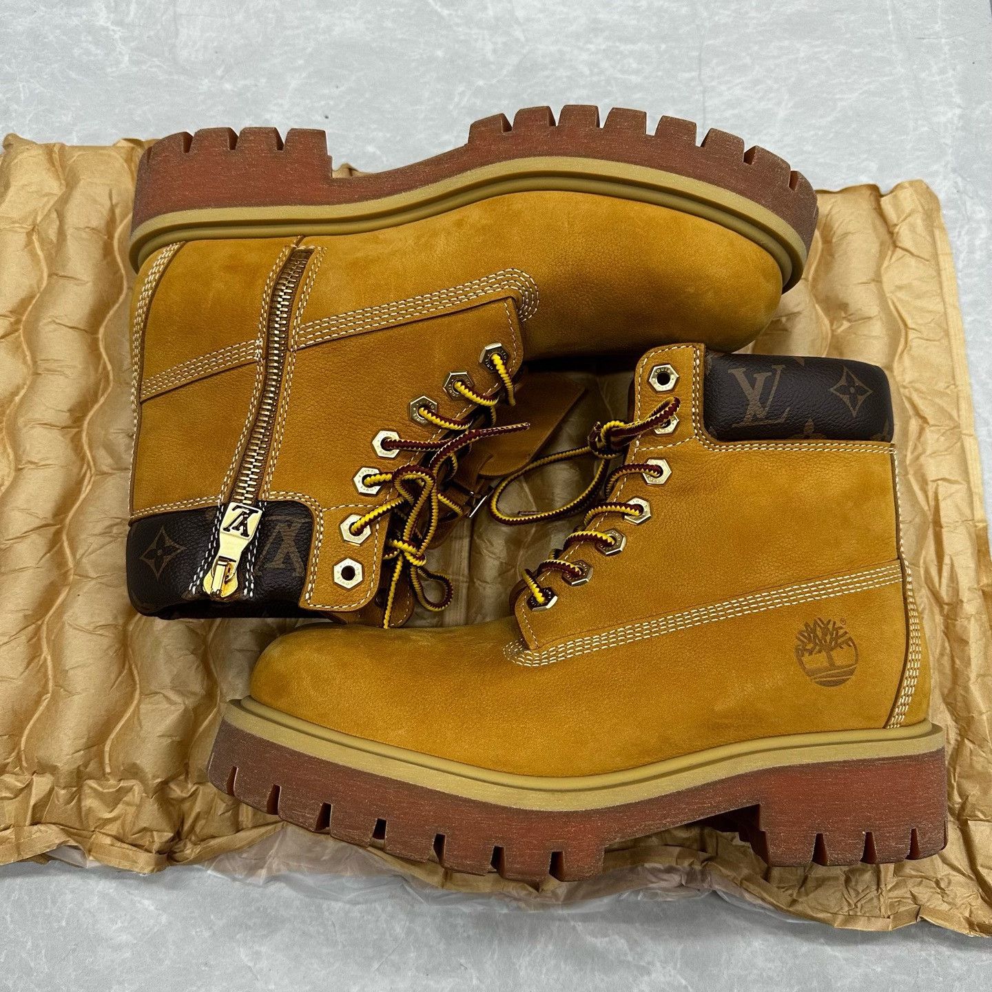Louis Vuitton Louis Vuitton Yellow Designer Casual Size US S / EU 44-46 / 1 - 2 Thumbnail