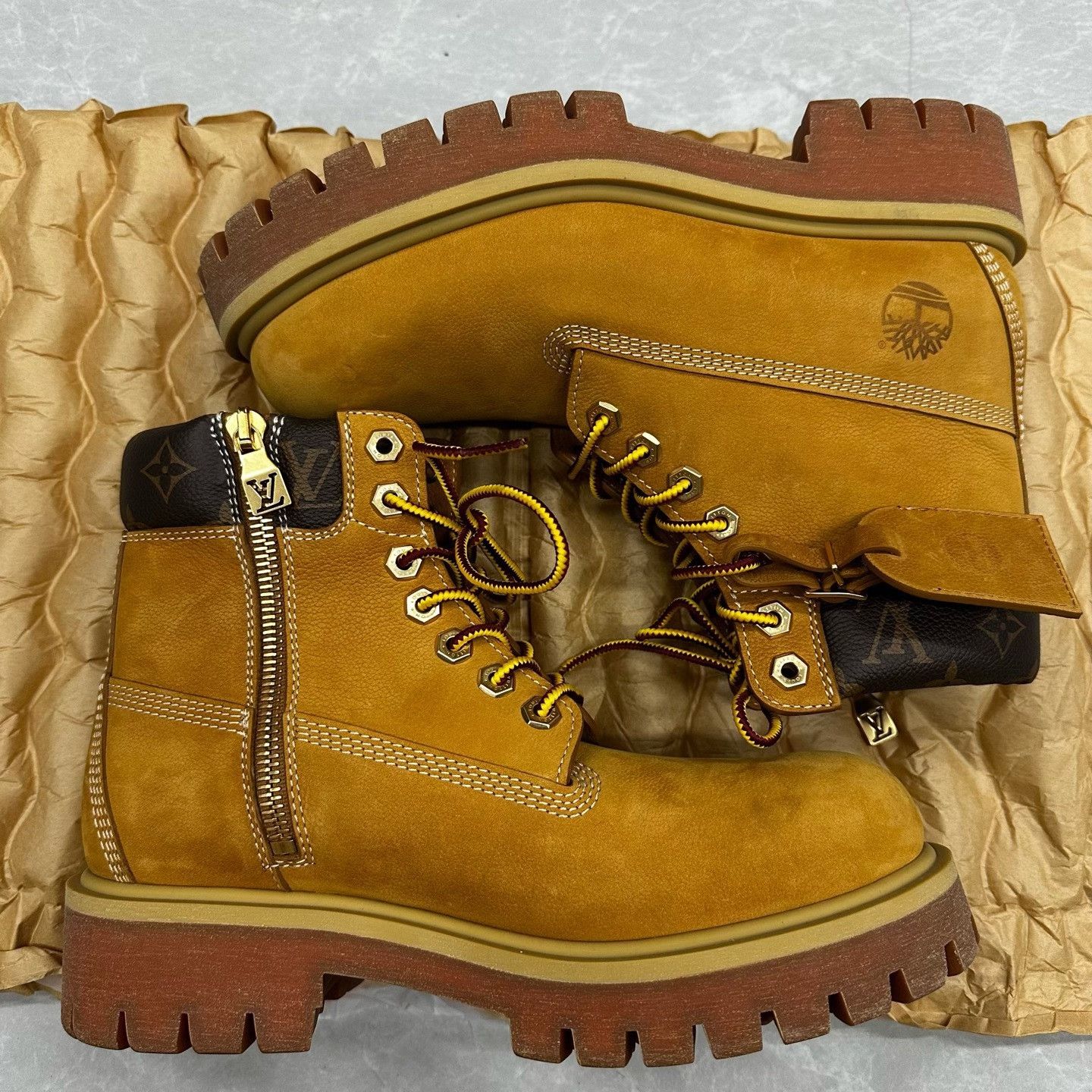 Louis Vuitton Louis Vuitton Yellow Designer Casual Size US S / EU 44-46 / 1 - 3 Thumbnail