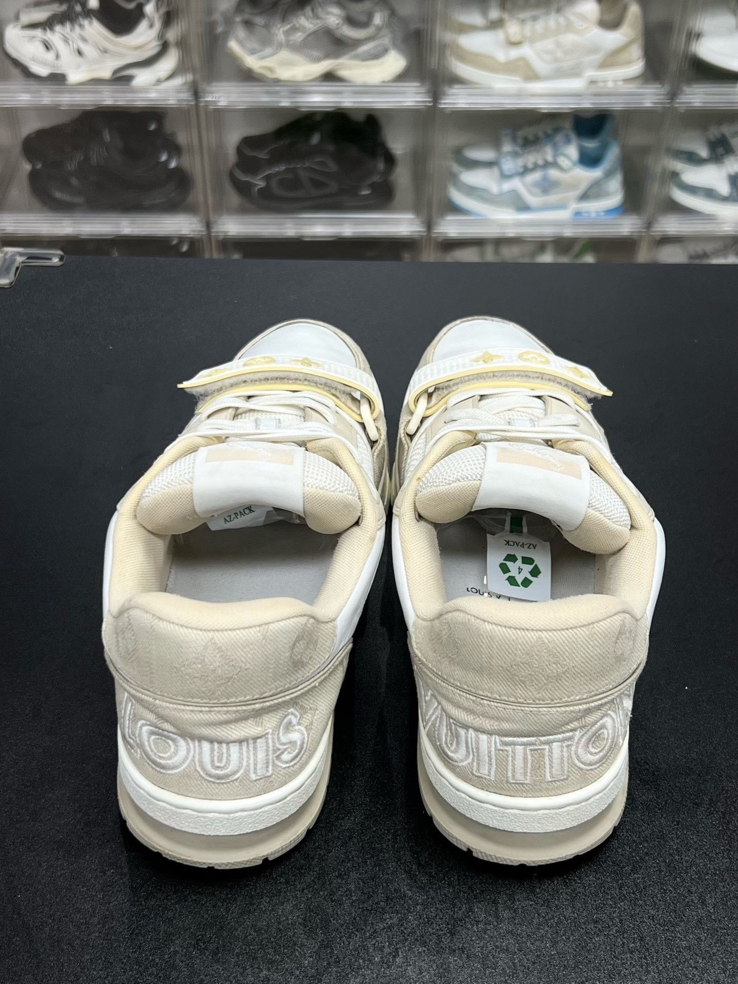 Louis Vuitton Louis Vuitton Beige Velcro Designer Size US S / EU 44-46 / 1 - 7 Thumbnail