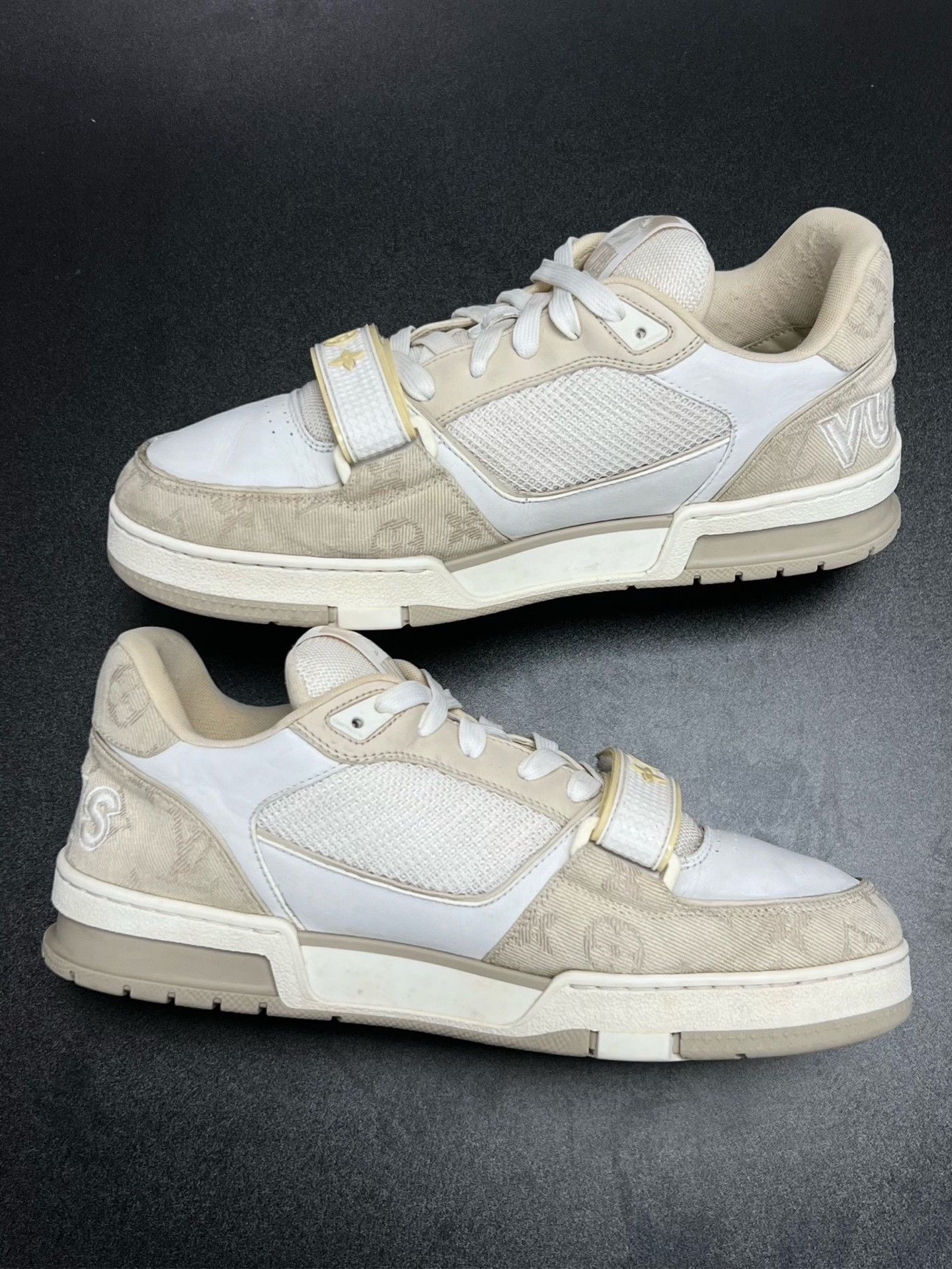 Louis Vuitton Louis Vuitton Beige Velcro Designer Size US S / EU 44-46 / 1 - 6 Thumbnail