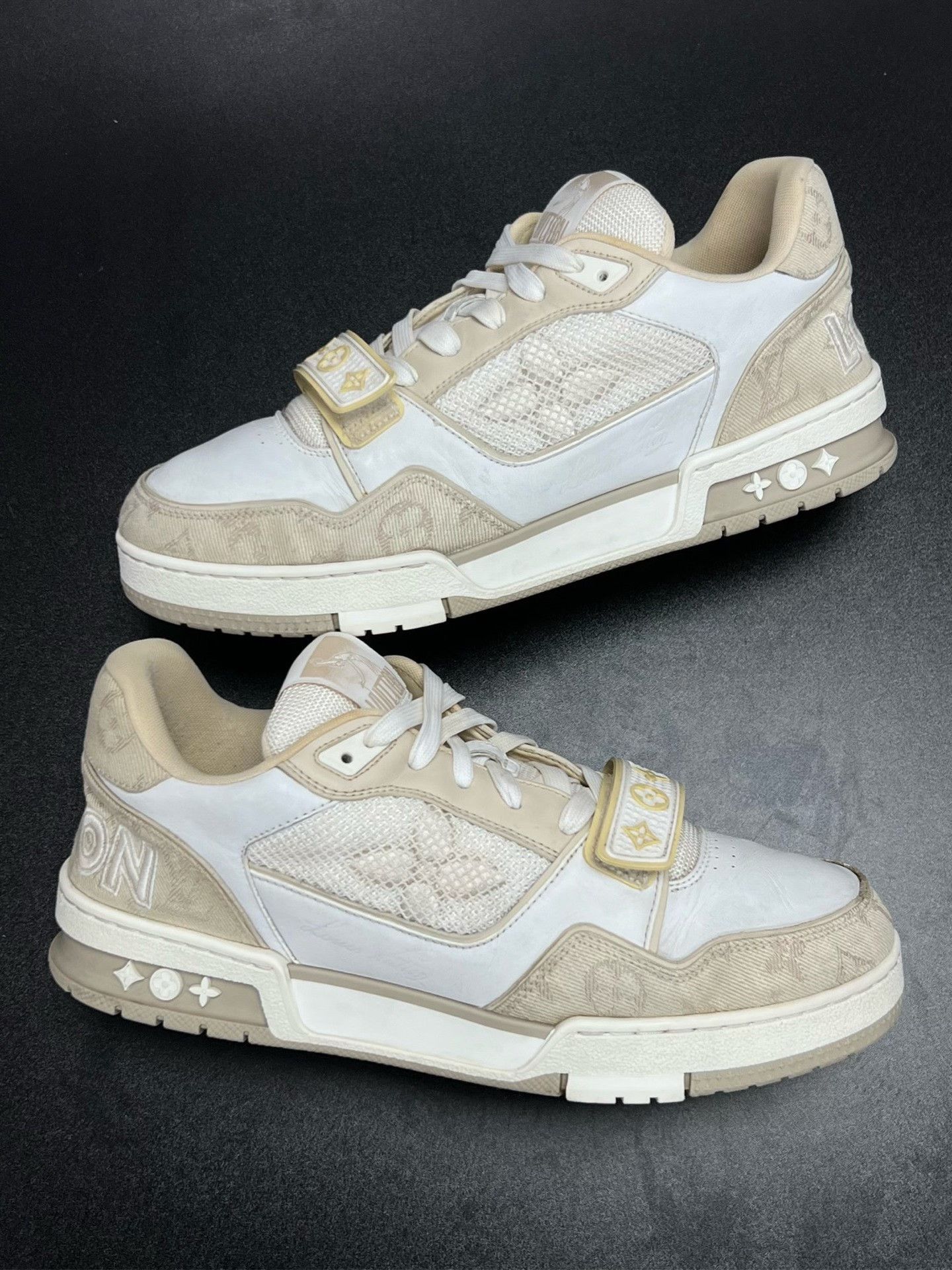 Louis Vuitton Louis Vuitton Beige Velcro Designer Size US S / EU 44-46 / 1 - 5 Thumbnail