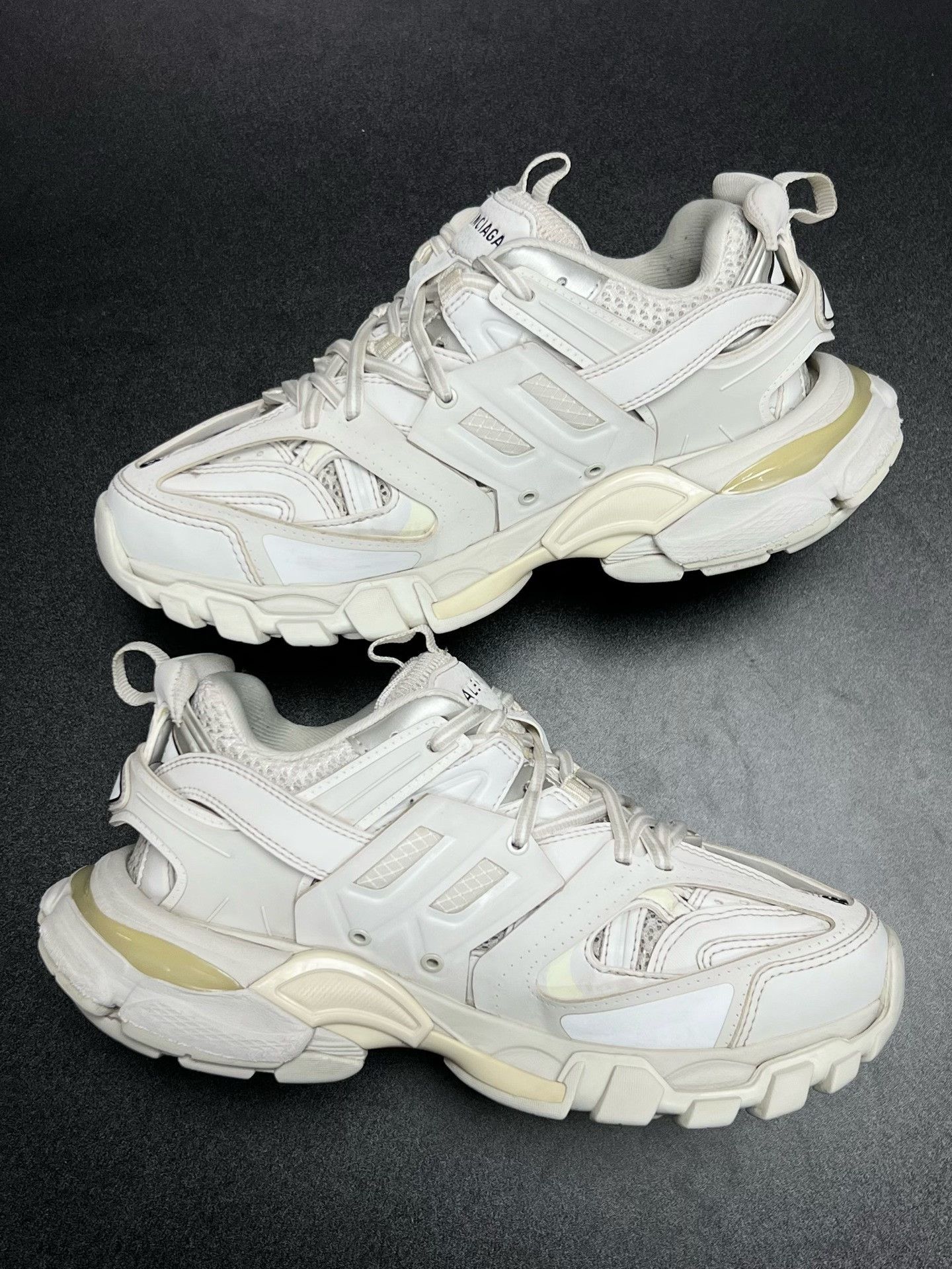 Balenciaga Balenciaga White Designer Casual Size US S / EU 44-46 / 1 - 6 Thumbnail