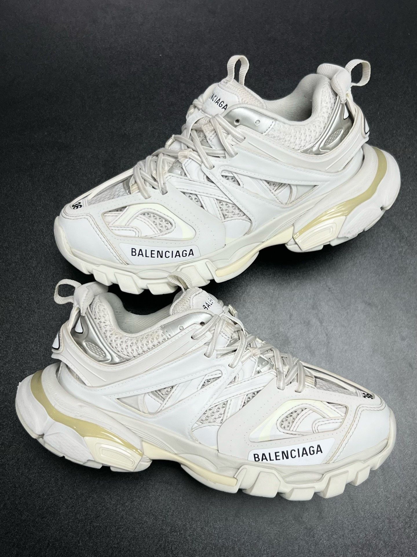 Balenciaga Balenciaga White Designer Casual Size US S / EU 44-46 / 1 - 5 Thumbnail