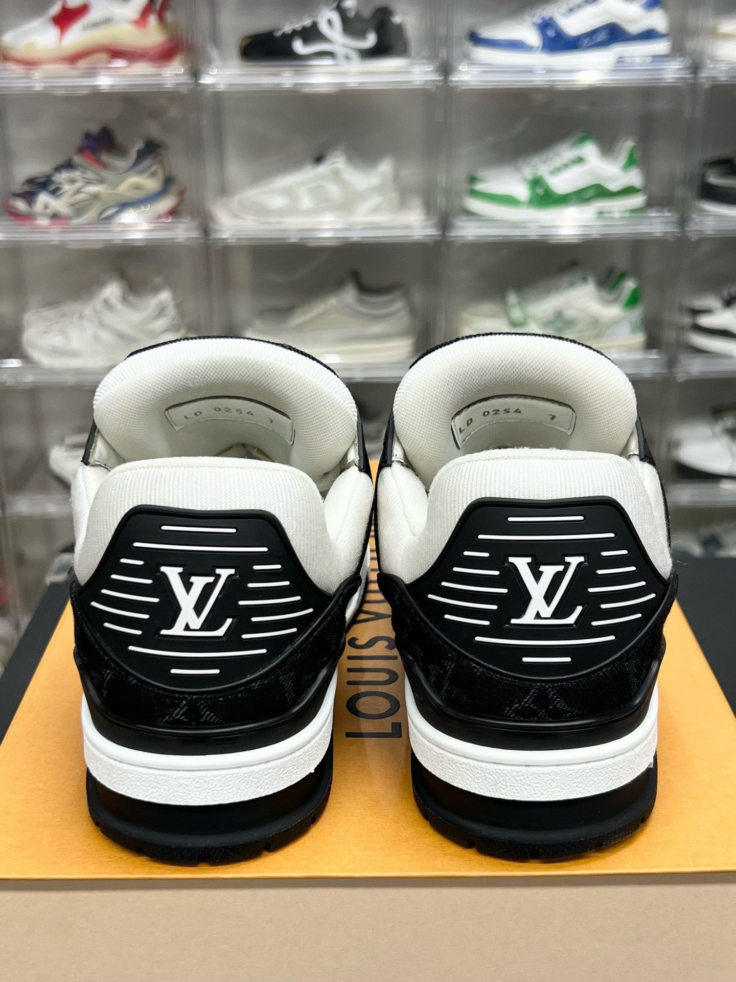 Louis Vuitton Louis Vuitton Black Denim Designer Size US 30 / EU 46 - 7 Thumbnail