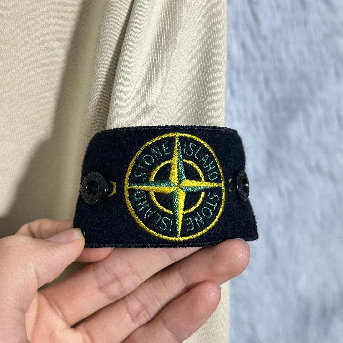 Stone Island Stone Island Beige Crewneck Designer Size US L / EU 52-54 / 3 - 4 Thumbnail