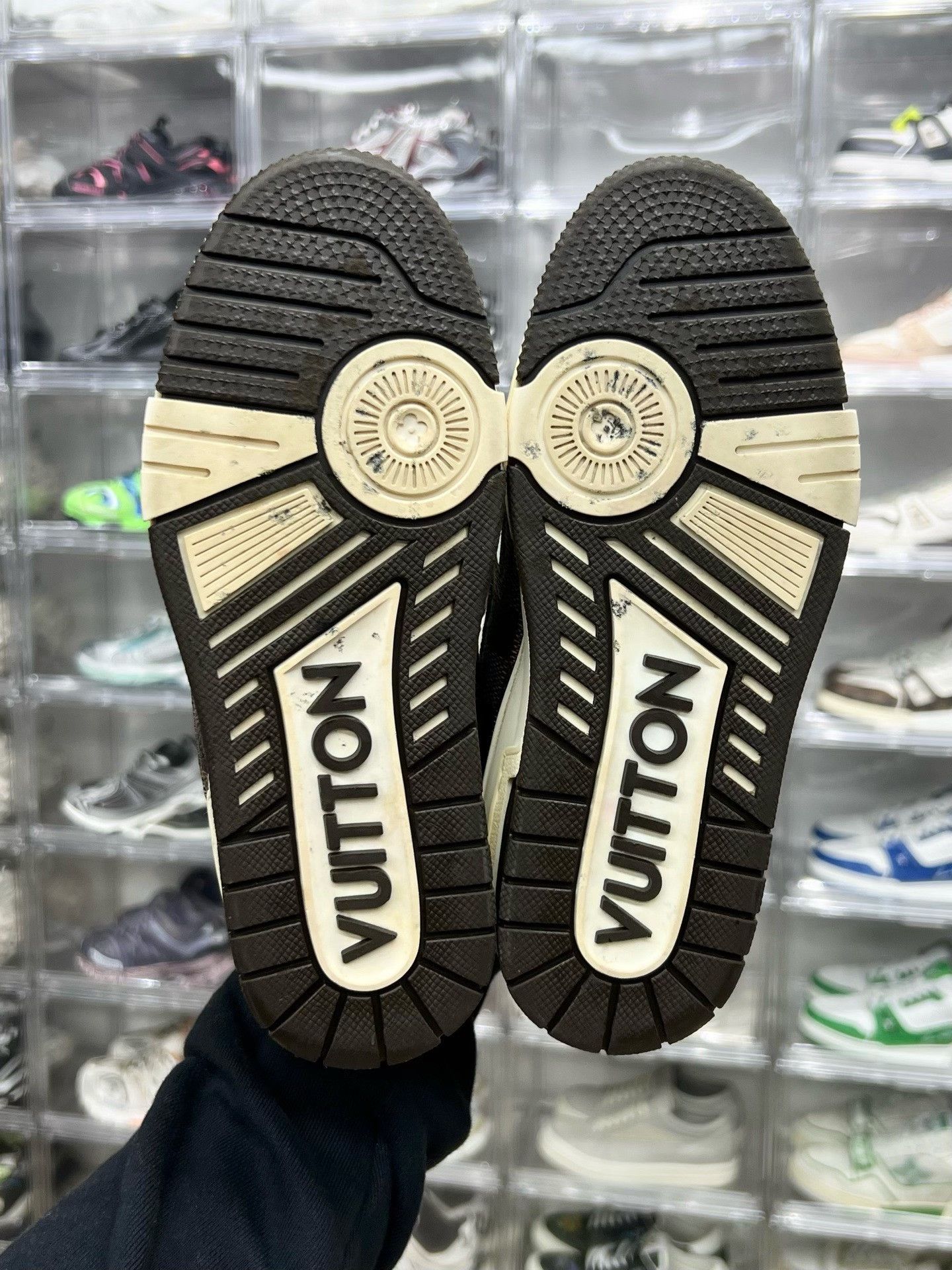 Louis Vuitton Louis Vuitton White Designer Casual Size US S / EU 44-46 / 1 - 8 Thumbnail