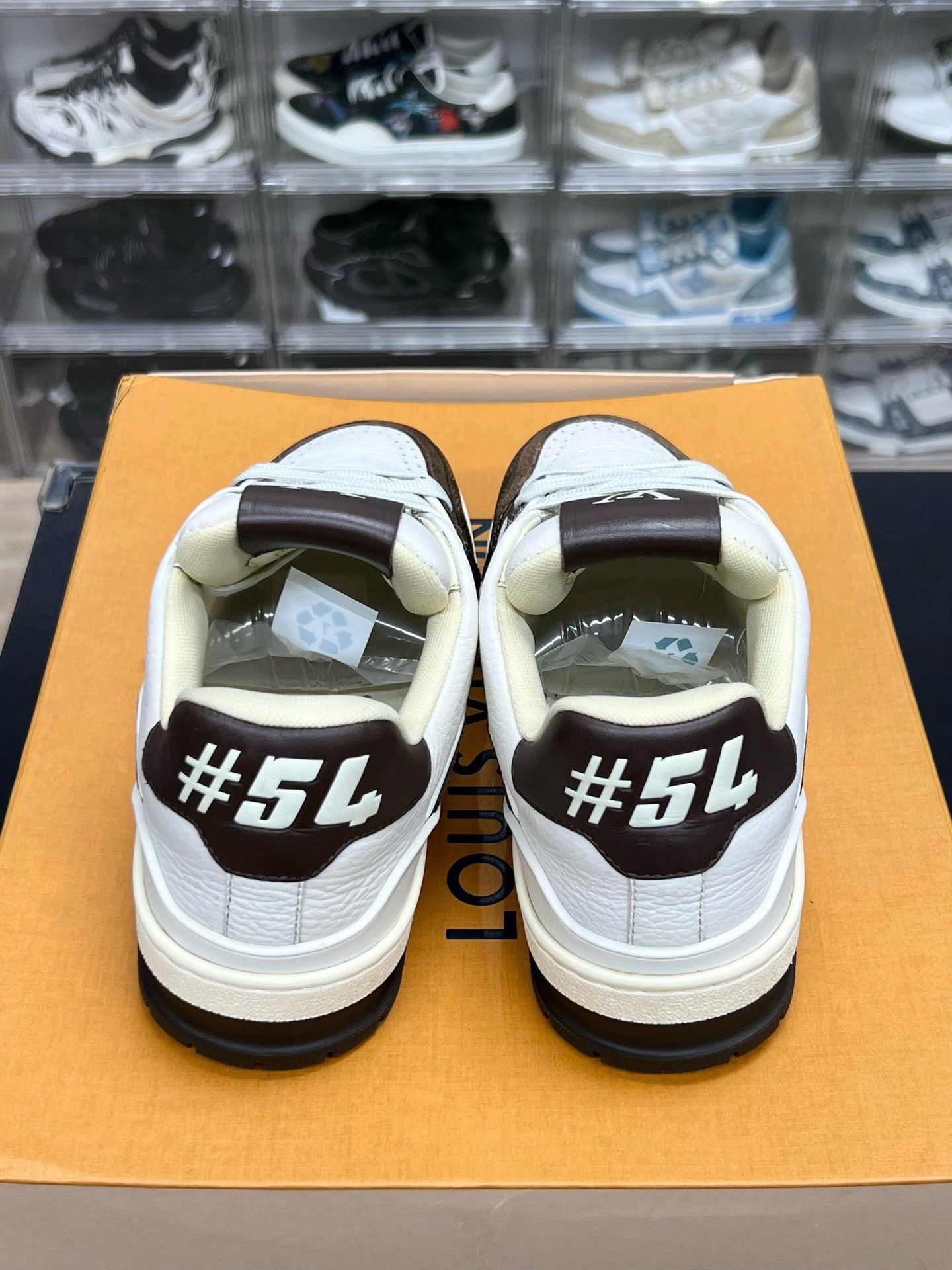 Louis Vuitton Louis Vuitton White Designer Casual Size US S / EU 44-46 / 1 - 7 Thumbnail
