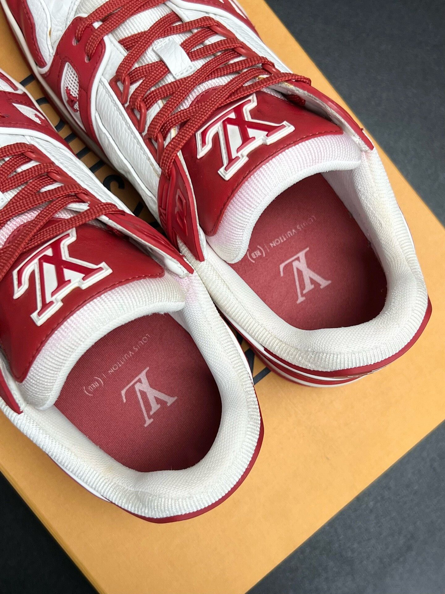 Louis Vuitton Louis Vuitton Red Designer Casual Size US S / EU 44-46 / 1 - 4 Thumbnail