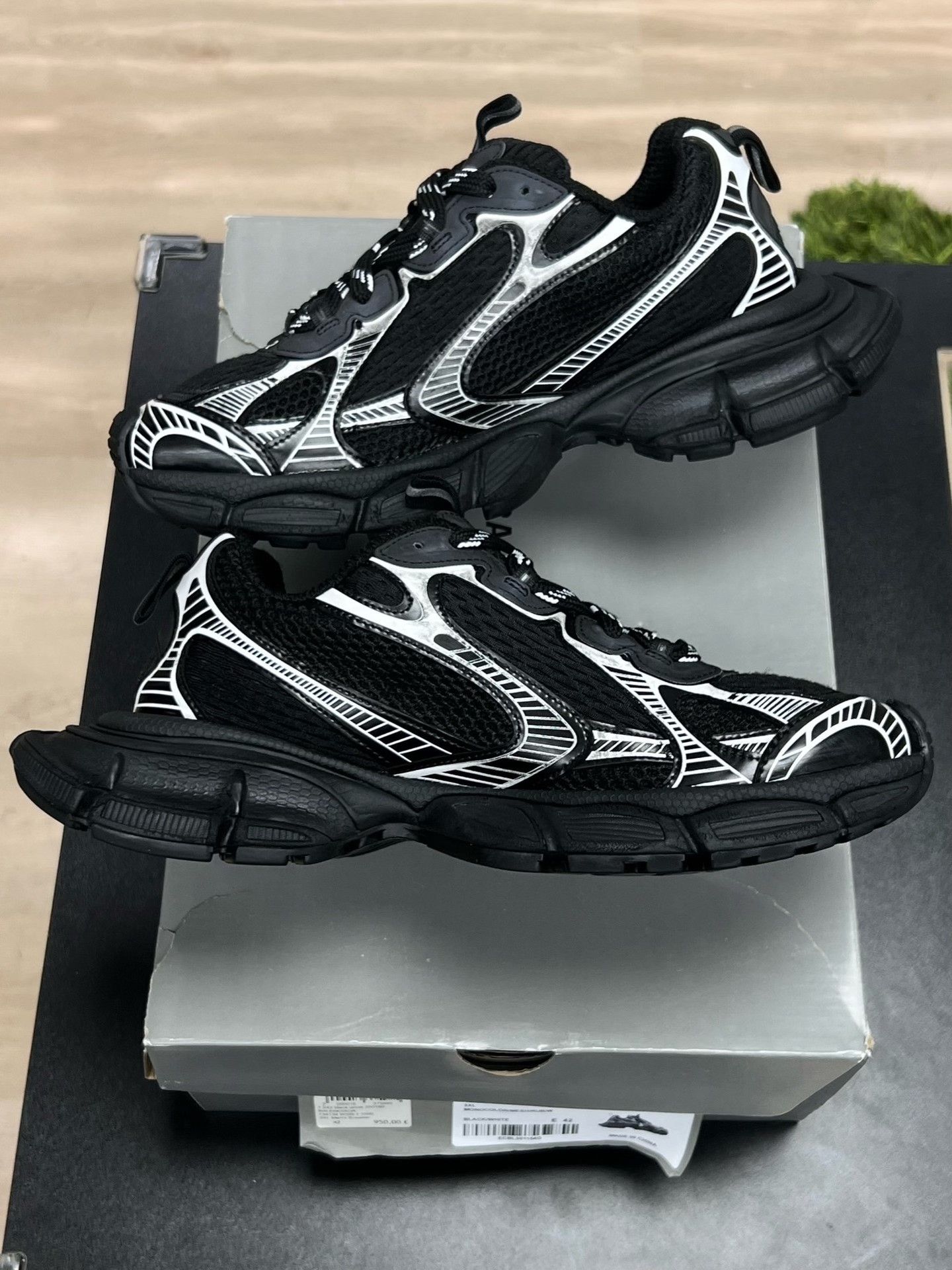 Balenciaga Balenciaga Silver Designer Casual Size US XXL / EU 58 / 5 - 6 Thumbnail