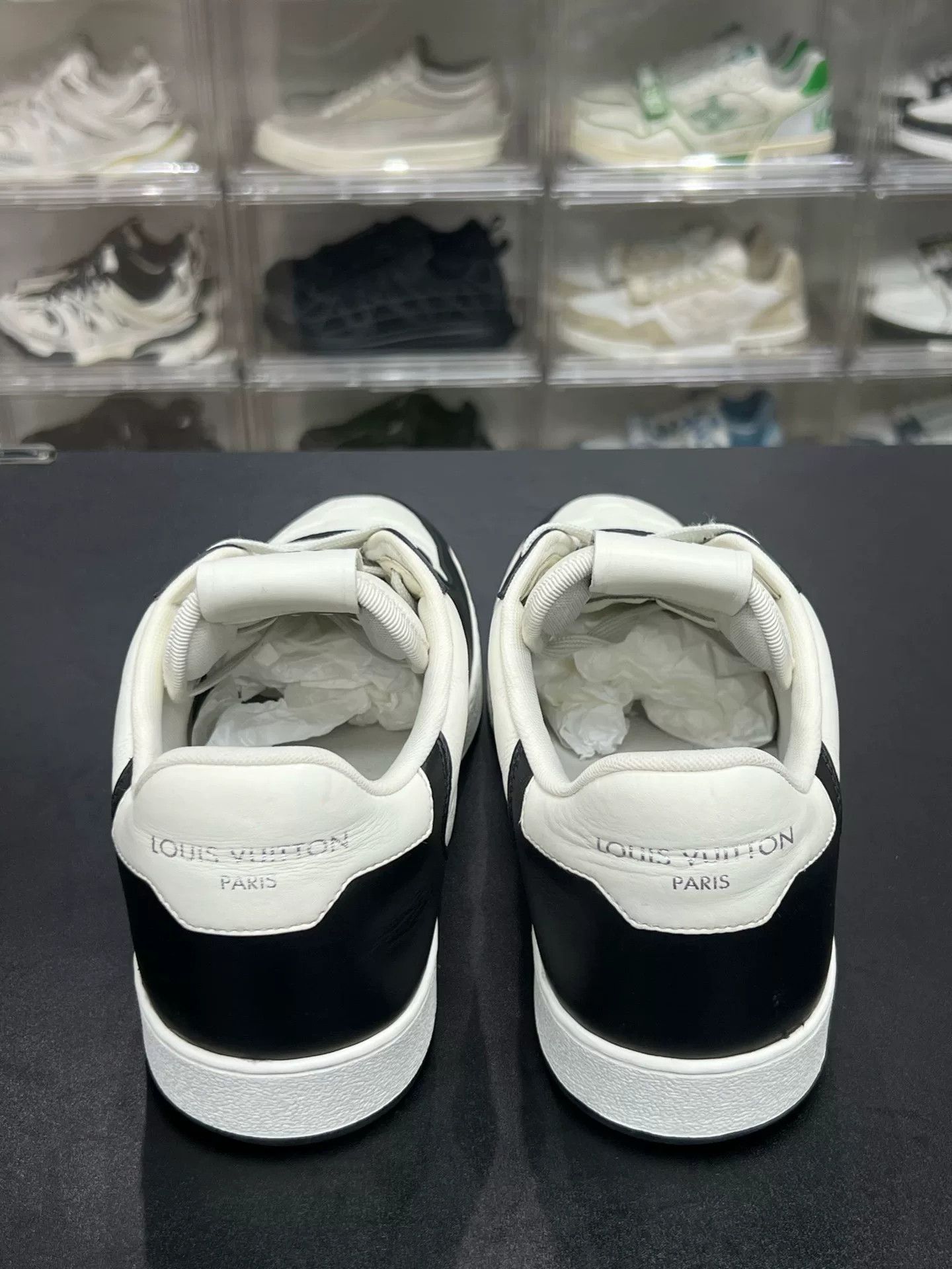 Louis Vuitton Louis Vuitton Black Shoes Low Top Size US 5 / EU 37 - 7 Thumbnail